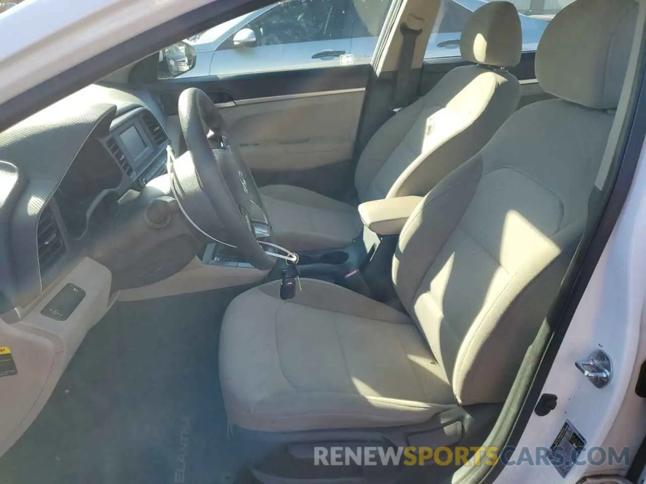 7 Photograph of a damaged car 5NPD74LF7KH425807 HYUNDAI ELANTRA 2019