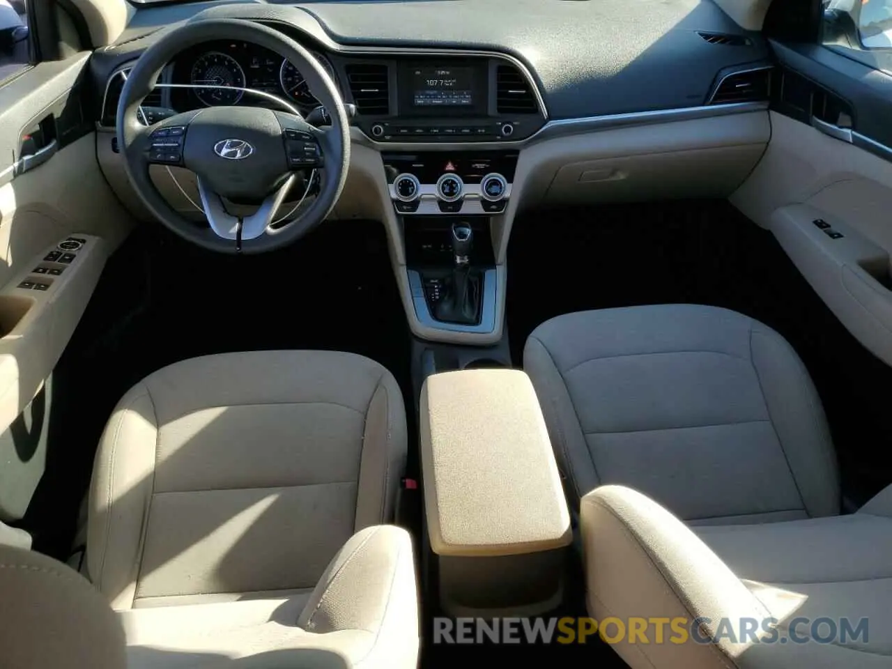 8 Photograph of a damaged car 5NPD74LF7KH425807 HYUNDAI ELANTRA 2019