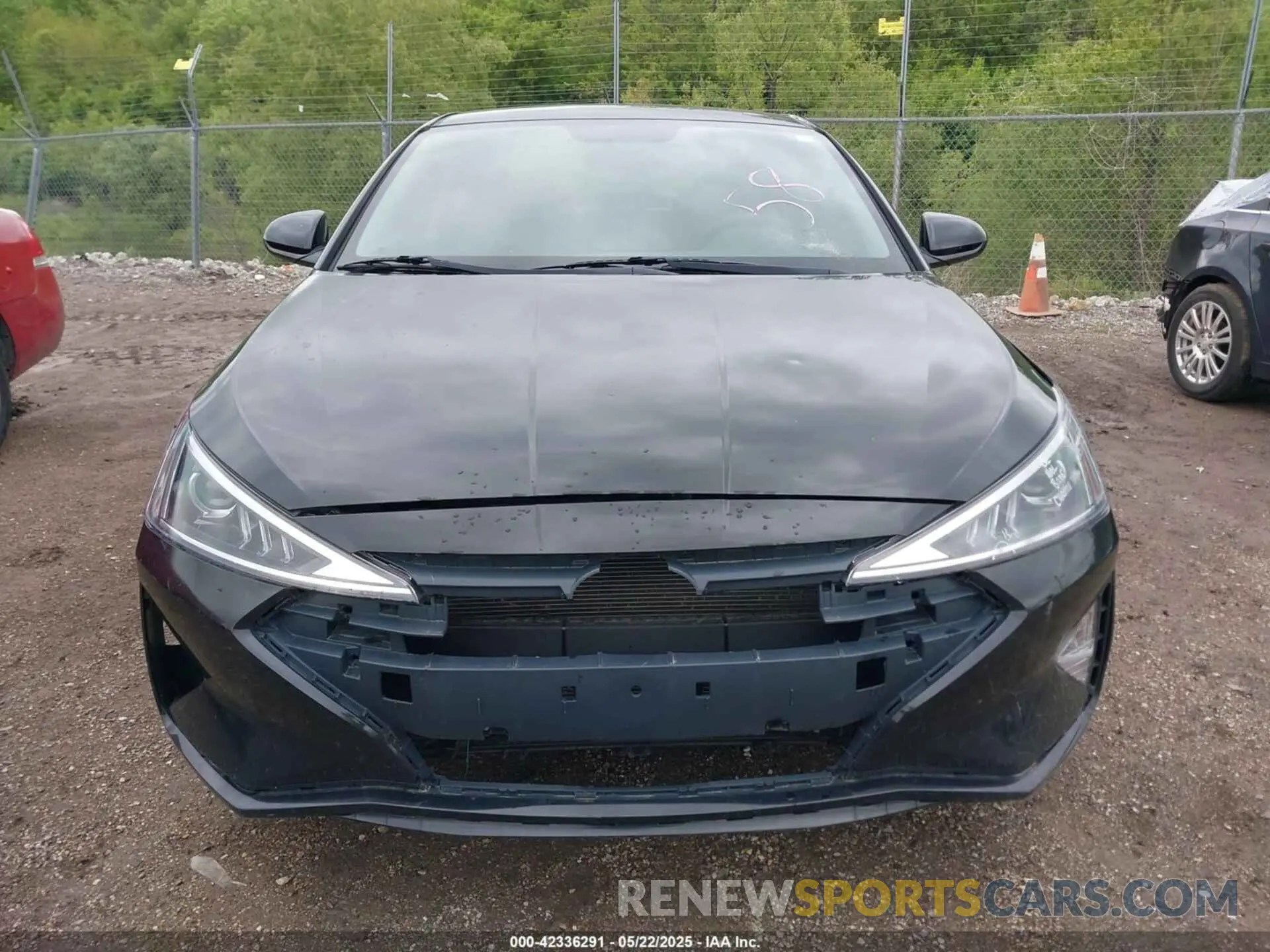 13 Photograph of a damaged car 5NPD74LF7KH430814 HYUNDAI ELANTRA 2019