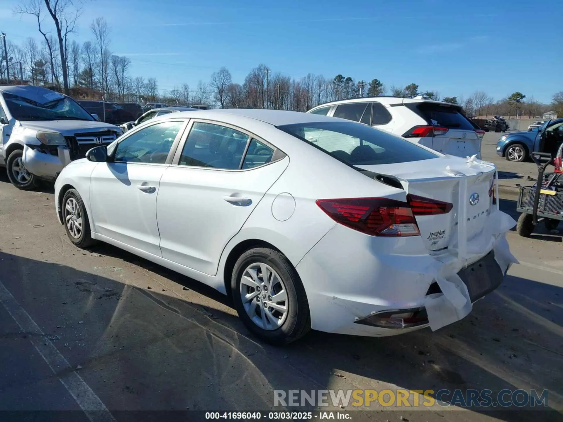 3 Photograph of a damaged car 5NPD74LF7KH433485 HYUNDAI ELANTRA 2019