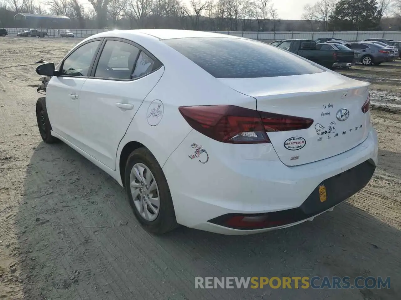 2 Photograph of a damaged car 5NPD74LF7KH435673 HYUNDAI ELANTRA 2019