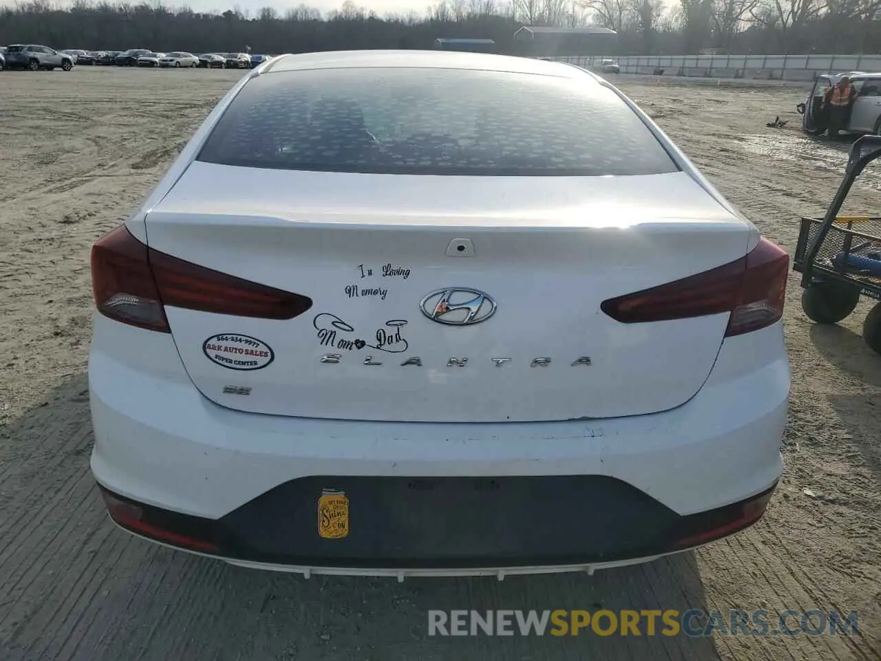 6 Photograph of a damaged car 5NPD74LF7KH435673 HYUNDAI ELANTRA 2019