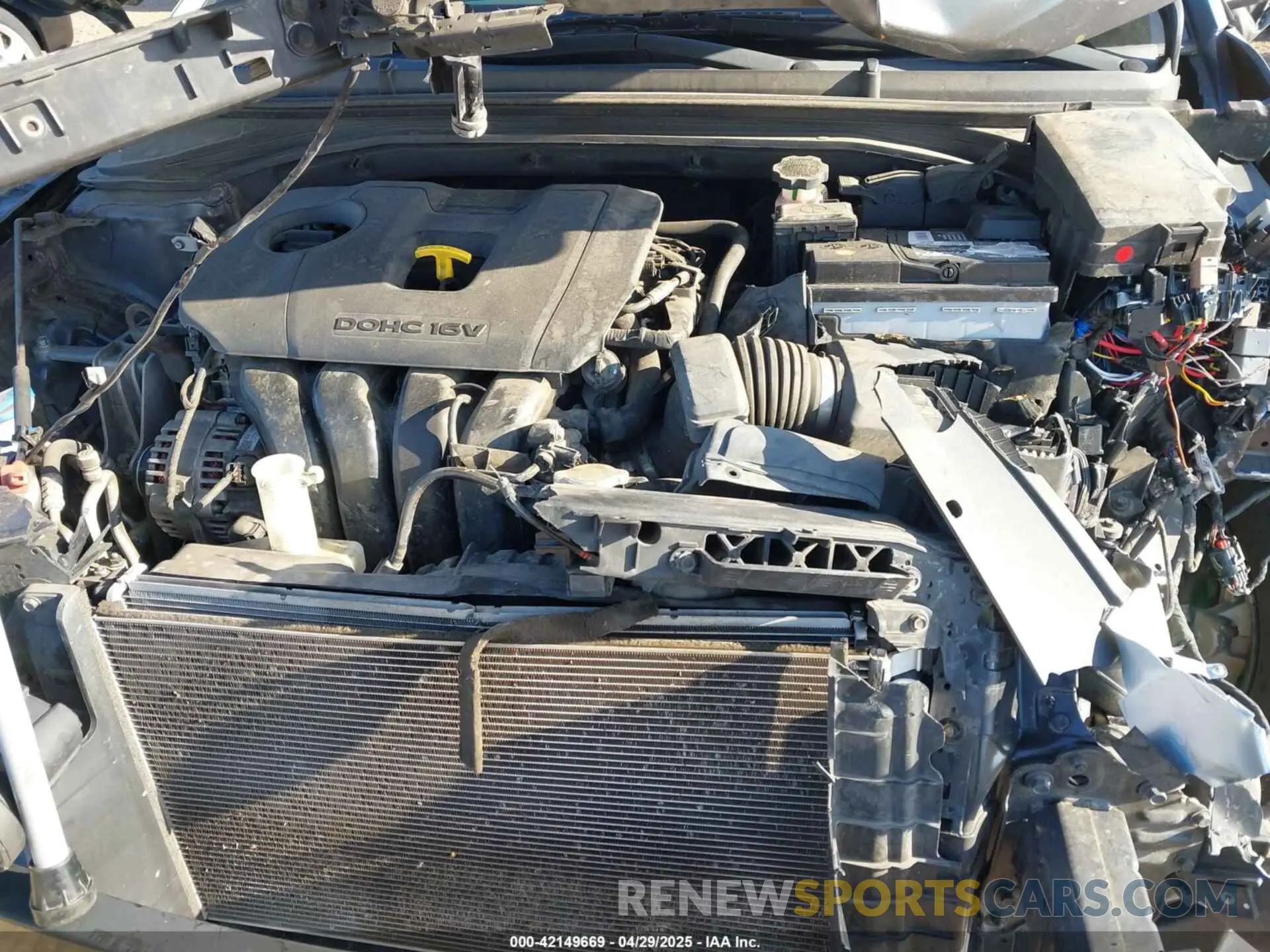 10 Photograph of a damaged car 5NPD74LF7KH445782 HYUNDAI ELANTRA 2019