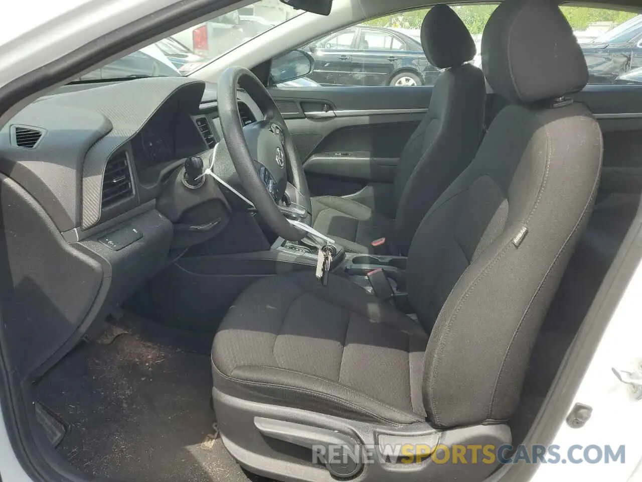 7 Photograph of a damaged car 5NPD74LF7KH467359 HYUNDAI ELANTRA 2019