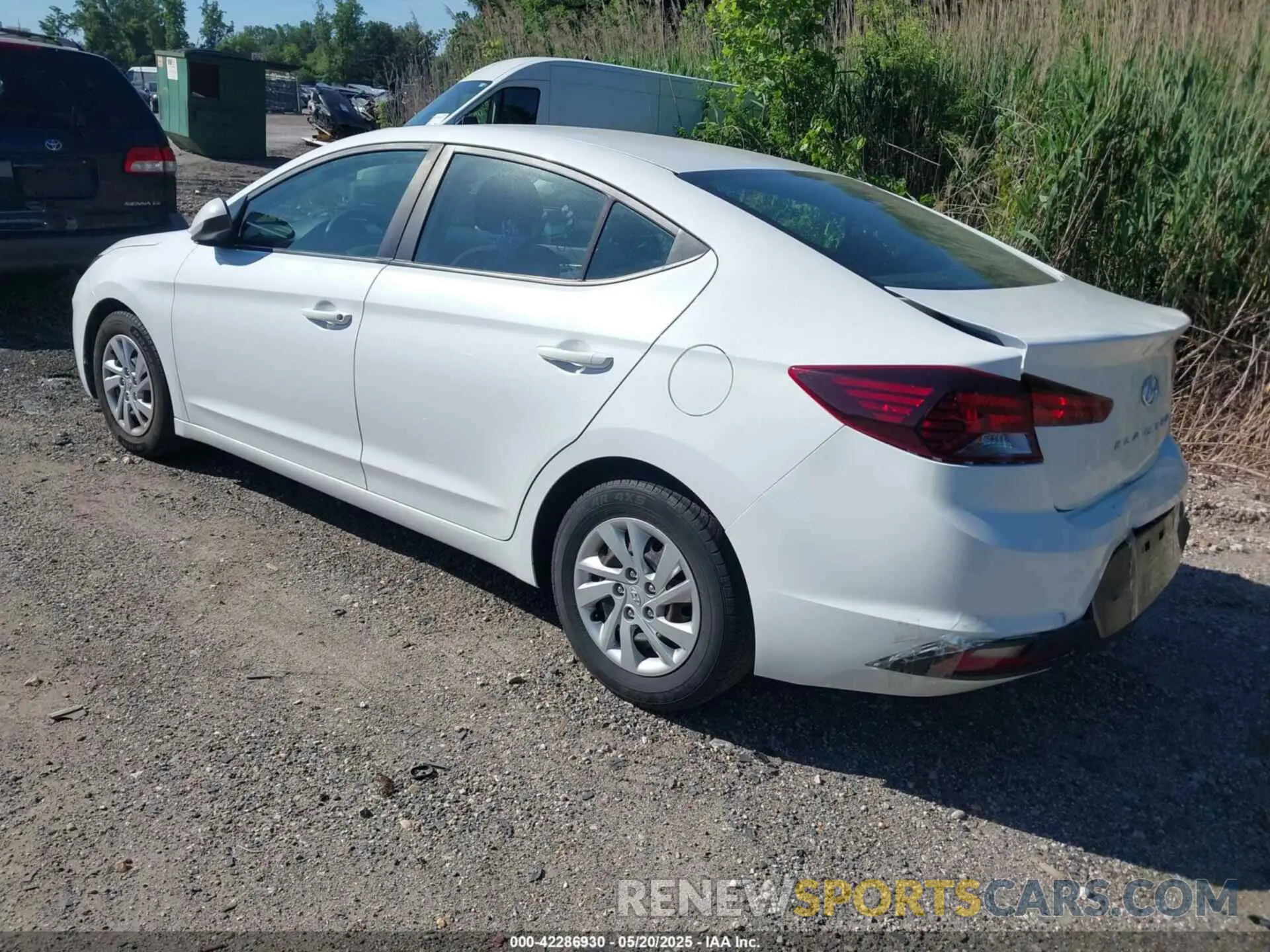 3 Photograph of a damaged car 5NPD74LF8KH406621 HYUNDAI ELANTRA 2019