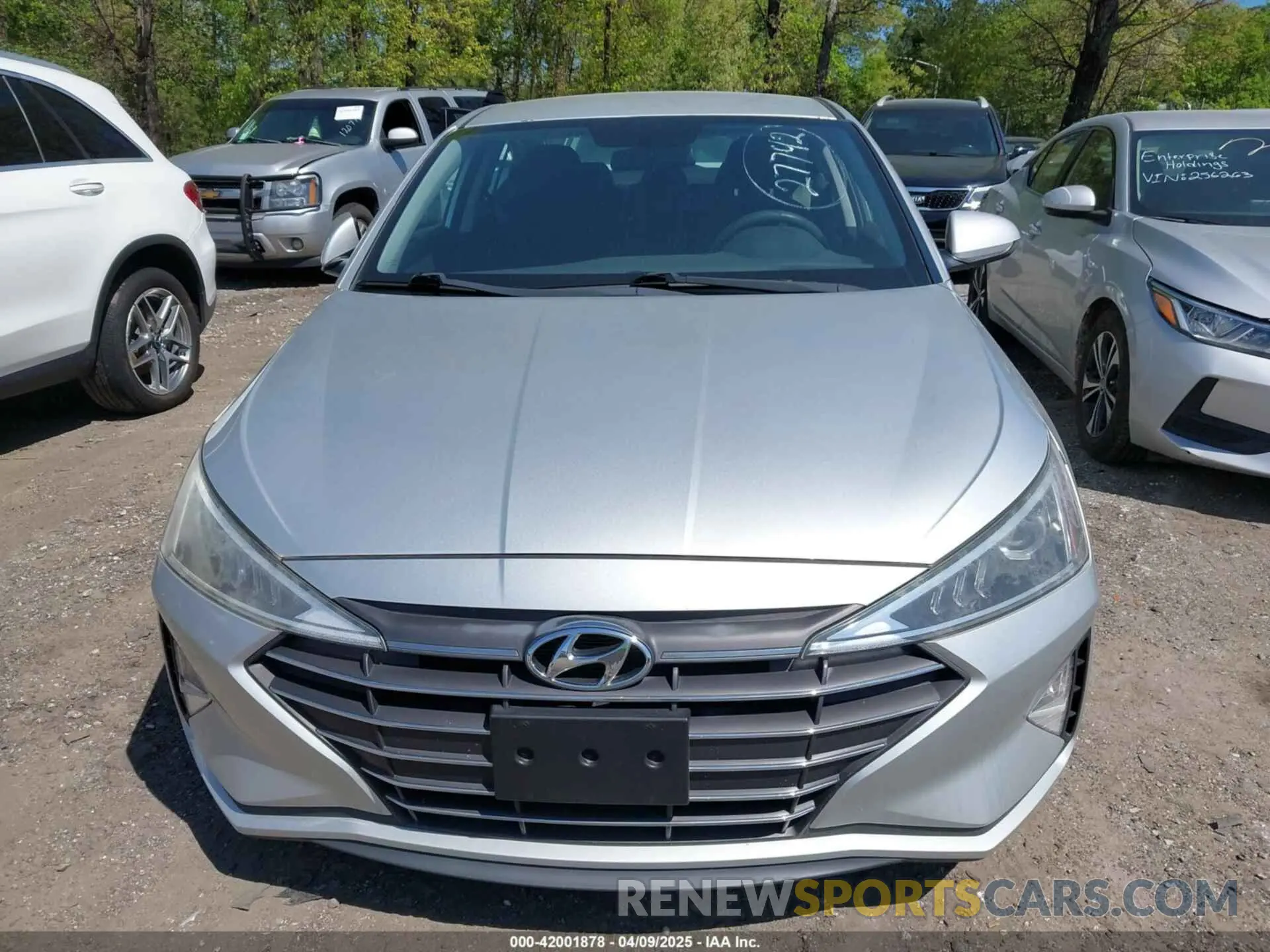 11 Photograph of a damaged car 5NPD74LF8KH406795 HYUNDAI ELANTRA 2019