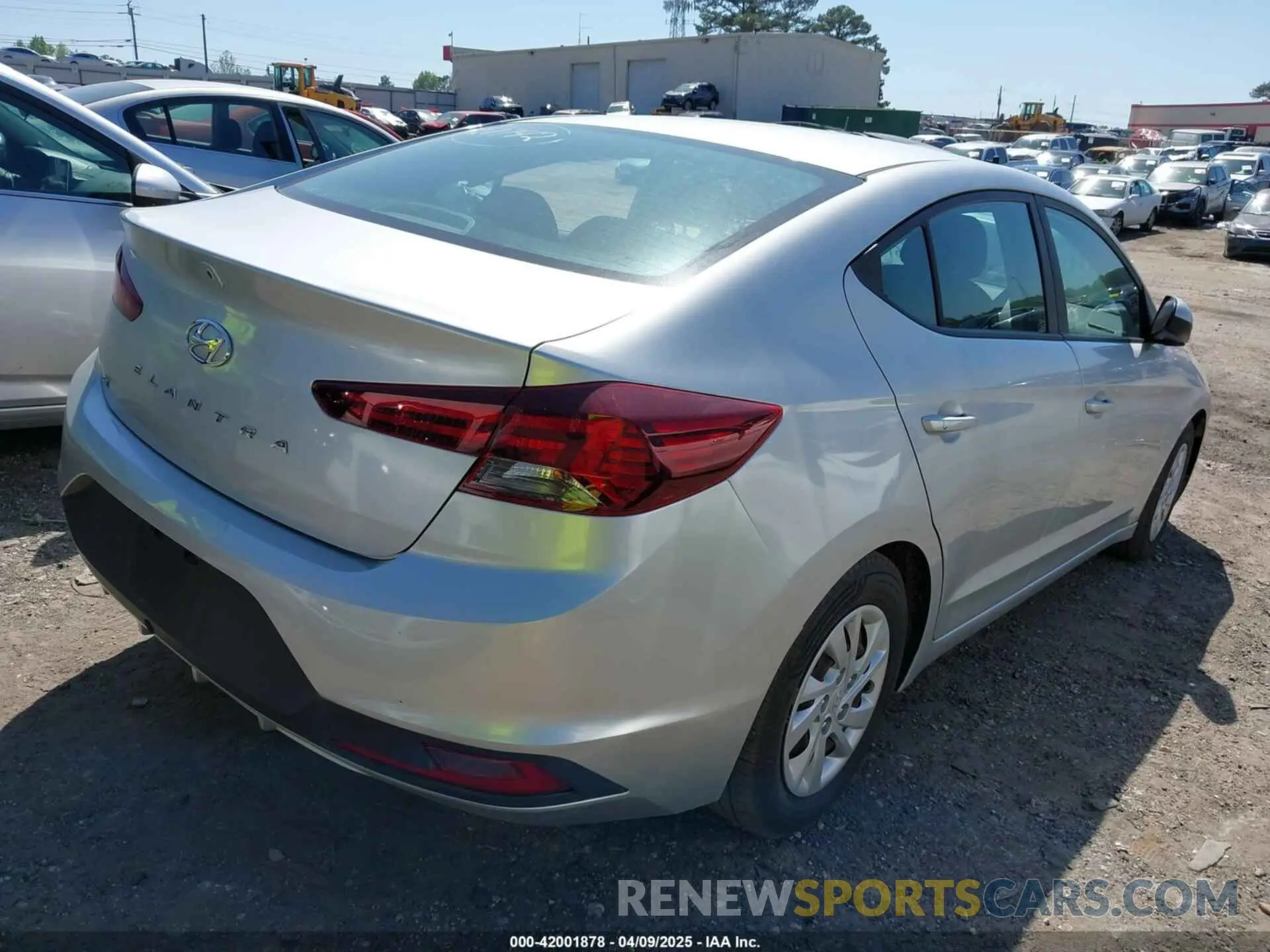 4 Photograph of a damaged car 5NPD74LF8KH406795 HYUNDAI ELANTRA 2019