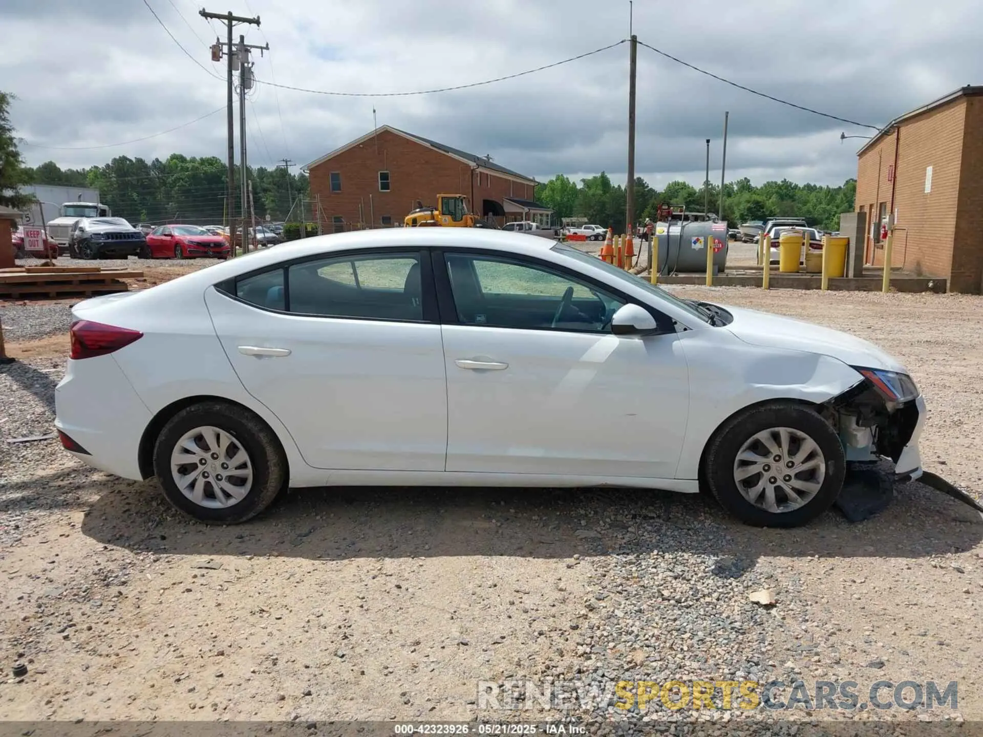 14 Photograph of a damaged car 5NPD74LF8KH411799 HYUNDAI ELANTRA 2019