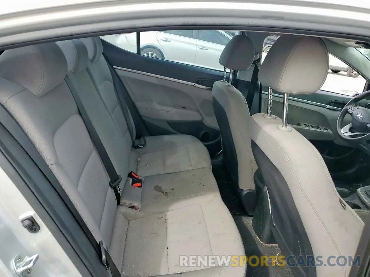 11 Photograph of a damaged car 5NPD74LF8KH412502 HYUNDAI ELANTRA 2019