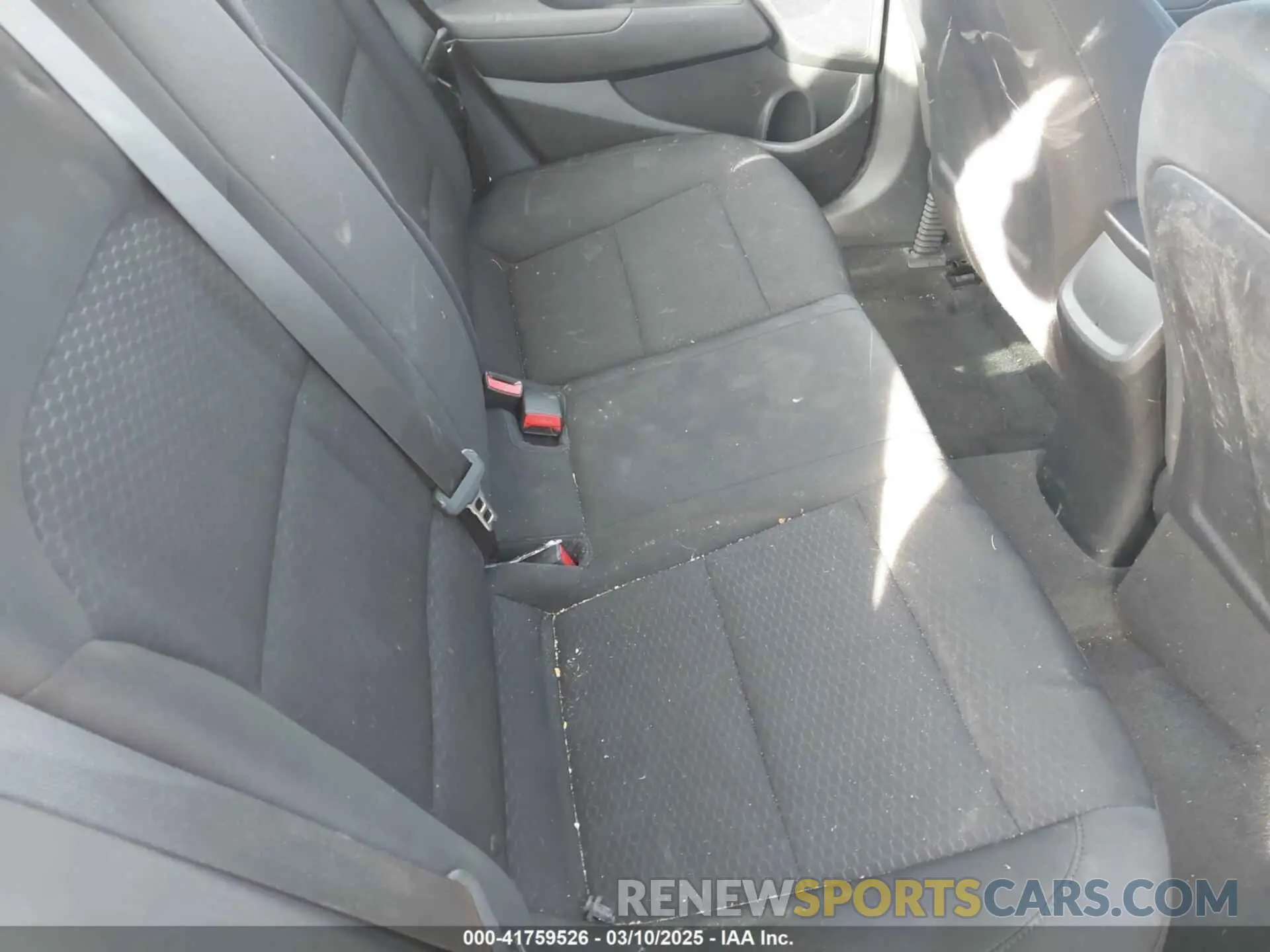 8 Photograph of a damaged car 5NPD74LF8KH440977 HYUNDAI ELANTRA 2019
