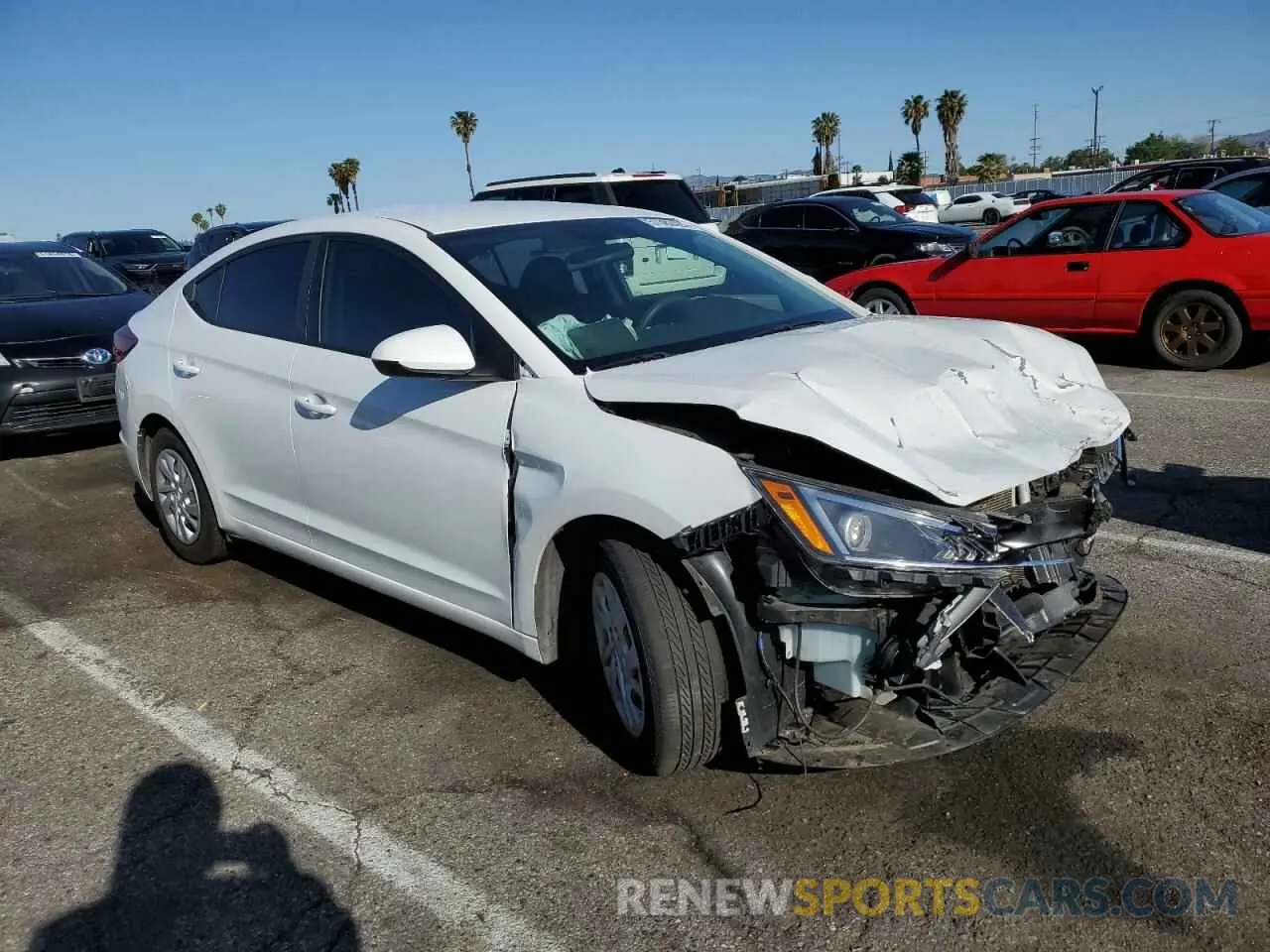 4 Photograph of a damaged car 5NPD74LF8KH450716 HYUNDAI ELANTRA 2019
