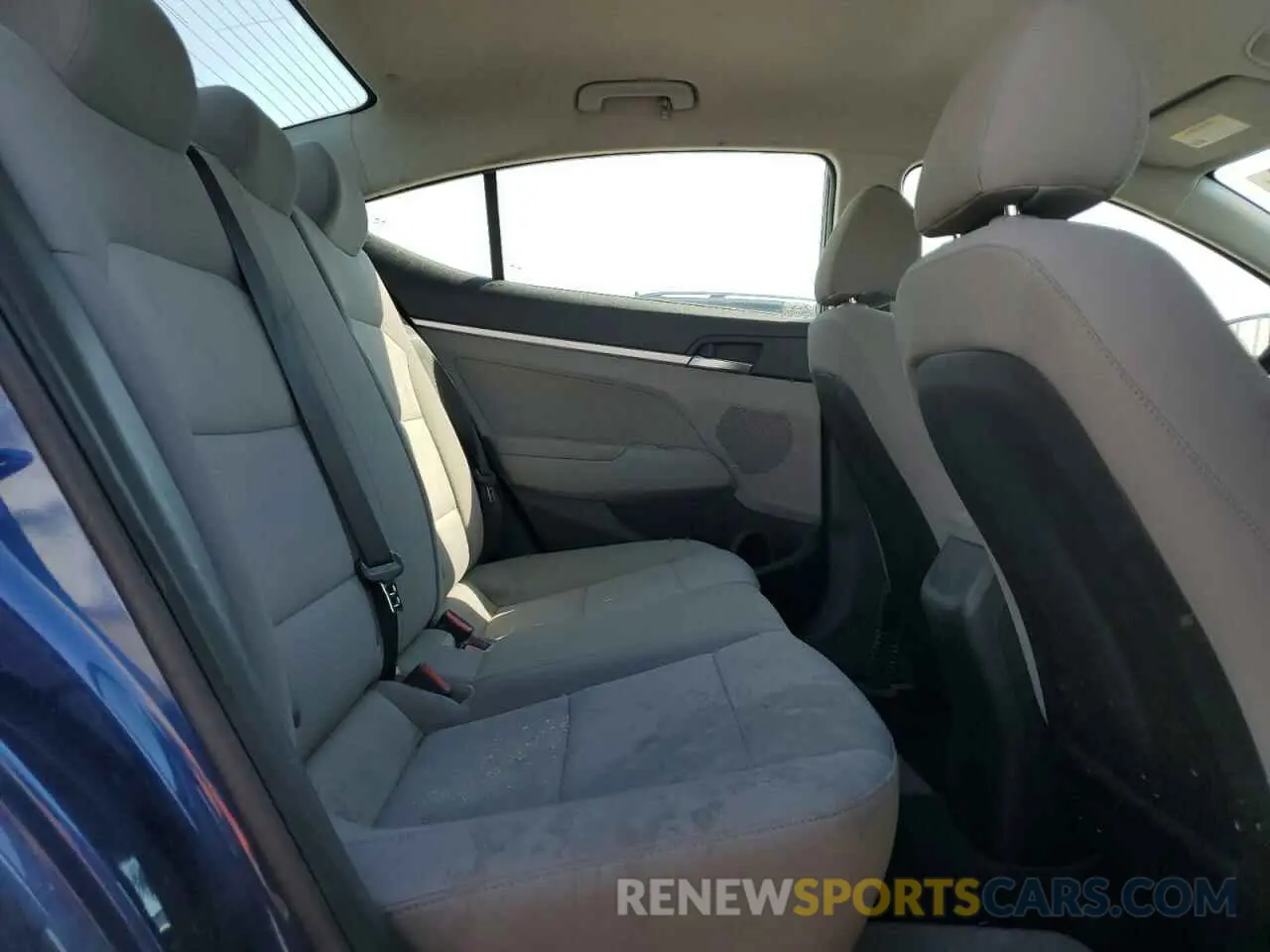 10 Photograph of a damaged car 5NPD74LF8KH455088 HYUNDAI ELANTRA 2019