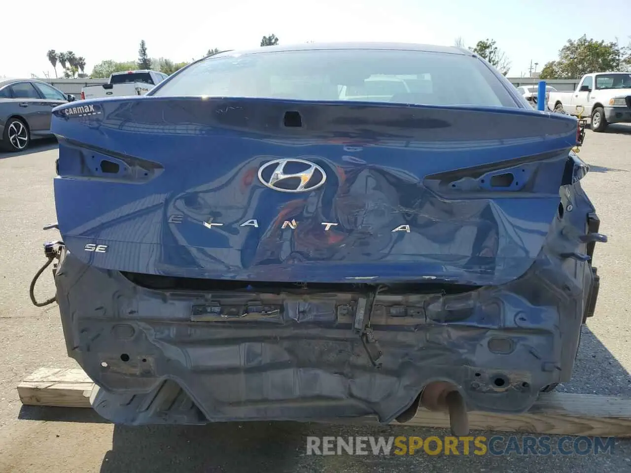 6 Photograph of a damaged car 5NPD74LF8KH455088 HYUNDAI ELANTRA 2019
