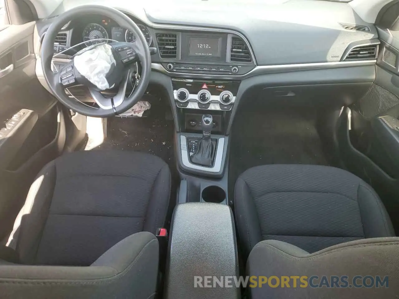 8 Photograph of a damaged car 5NPD74LF8KH455852 HYUNDAI ELANTRA 2019