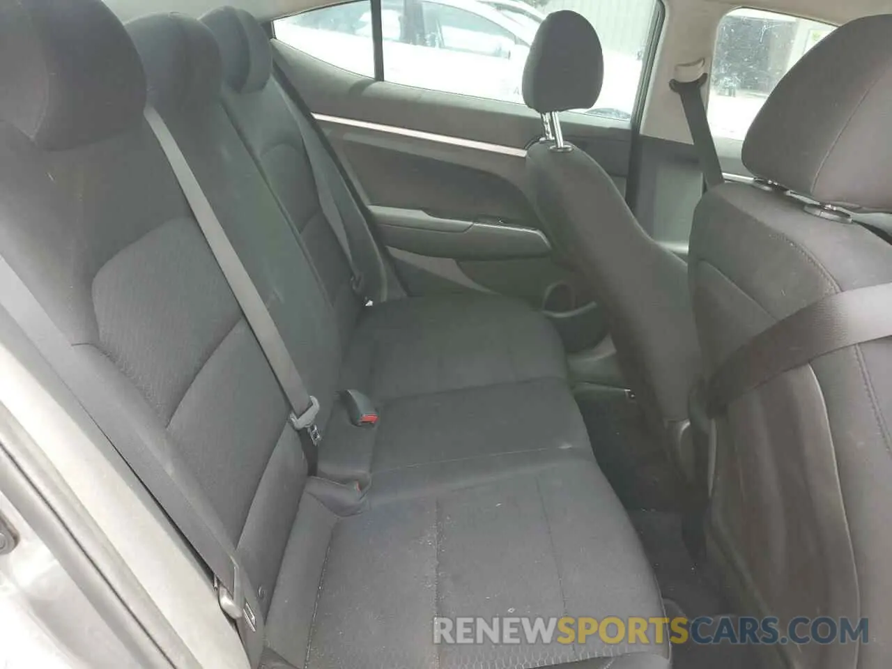 10 Photograph of a damaged car 5NPD74LF8KH461361 HYUNDAI ELANTRA 2019