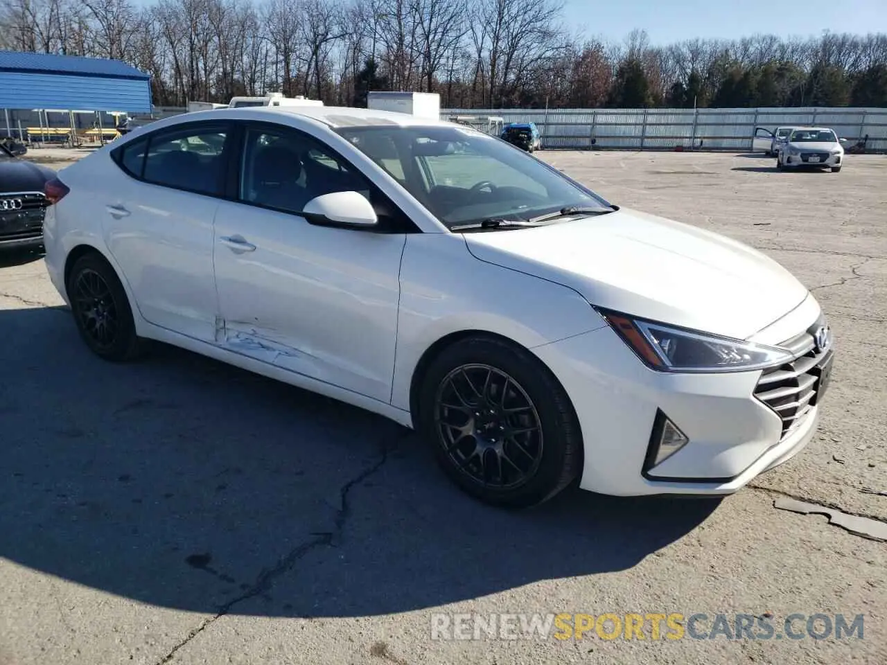 4 Photograph of a damaged car 5NPD74LF8KH470528 HYUNDAI ELANTRA 2019
