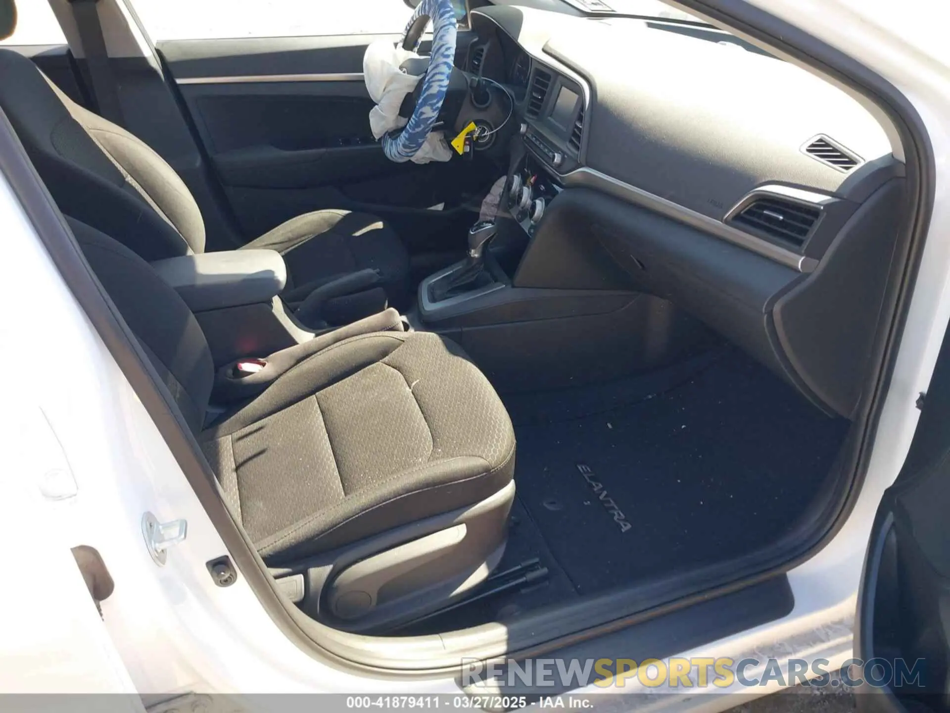 5 Photograph of a damaged car 5NPD74LF8KH474546 HYUNDAI ELANTRA 2019