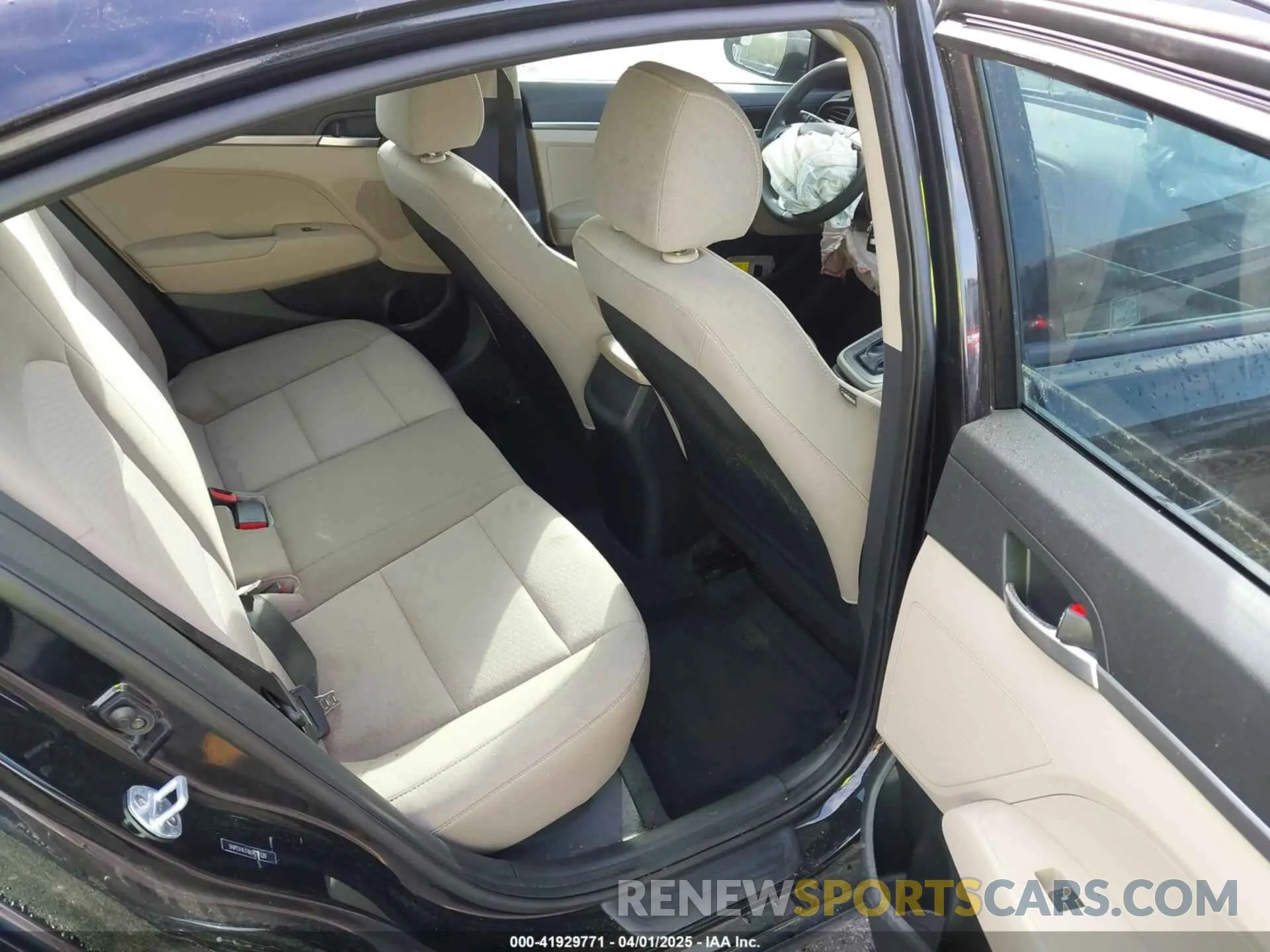 8 Photograph of a damaged car 5NPD74LF8KH477320 HYUNDAI ELANTRA 2019