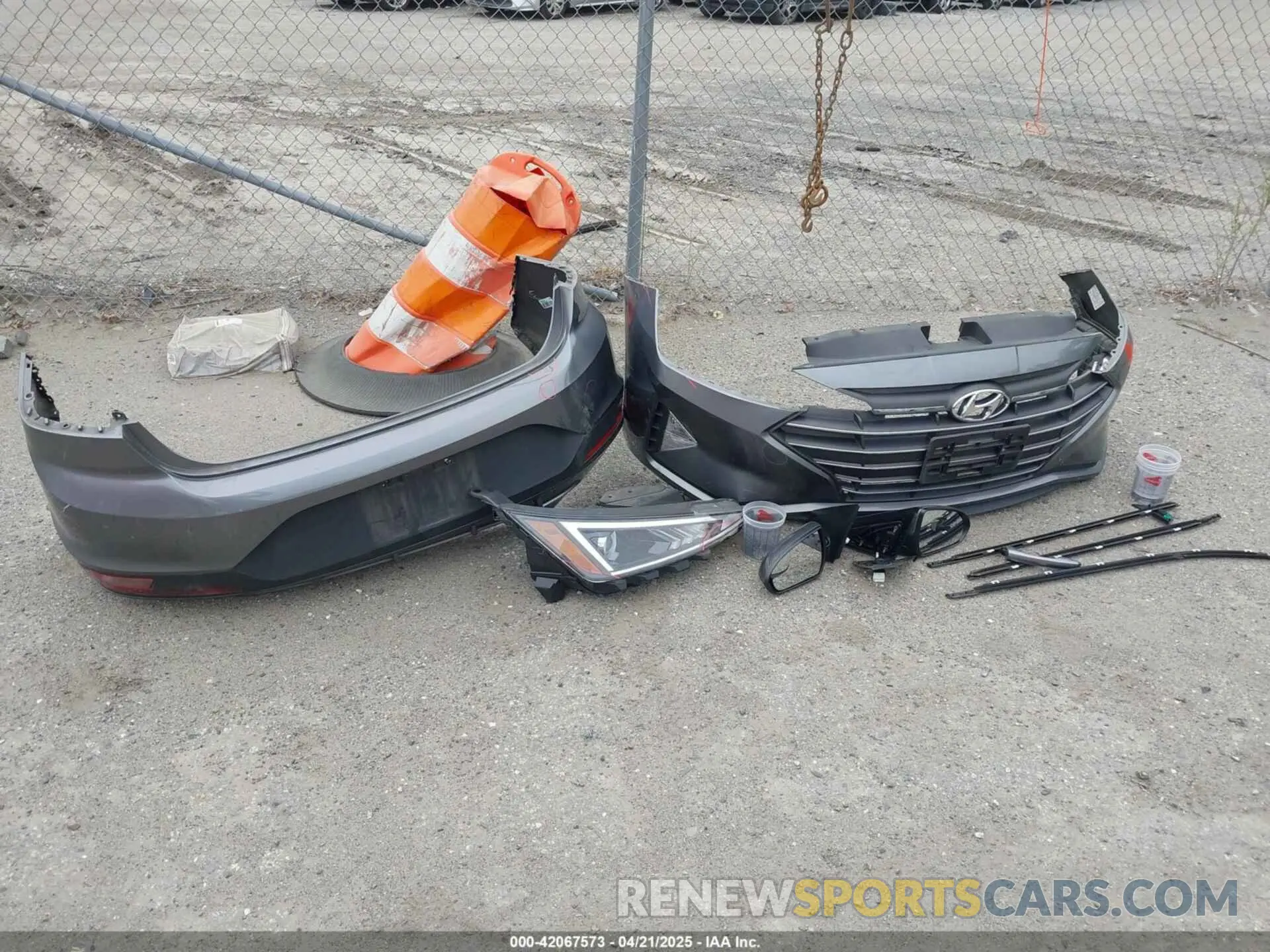 12 Photograph of a damaged car 5NPD74LF8KH492643 HYUNDAI ELANTRA 2019