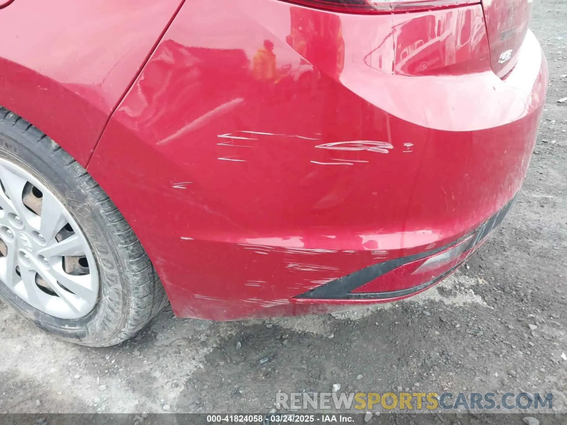 19 Photograph of a damaged car 5NPD74LF8KH493887 HYUNDAI ELANTRA 2019