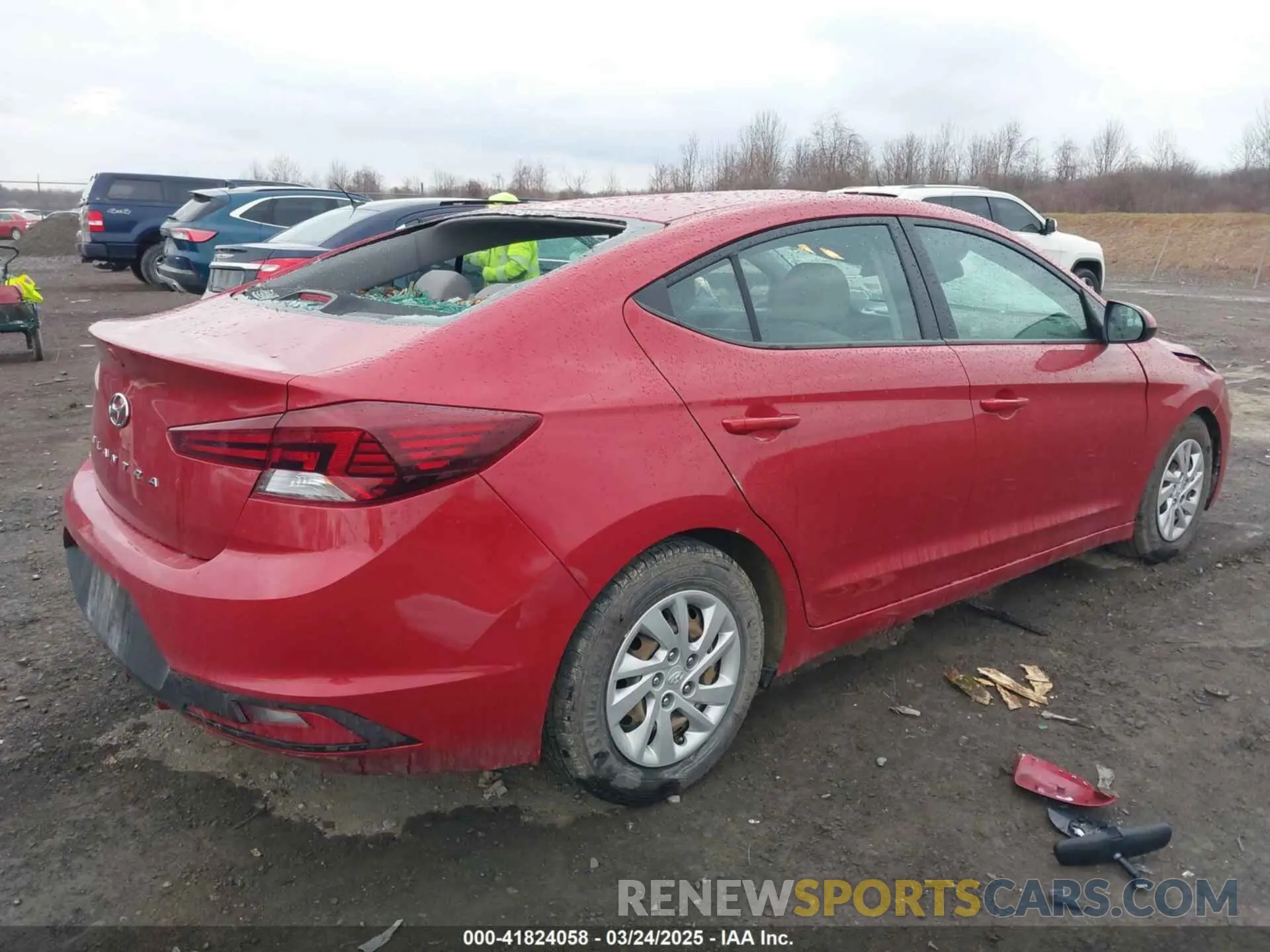 4 Photograph of a damaged car 5NPD74LF8KH493887 HYUNDAI ELANTRA 2019