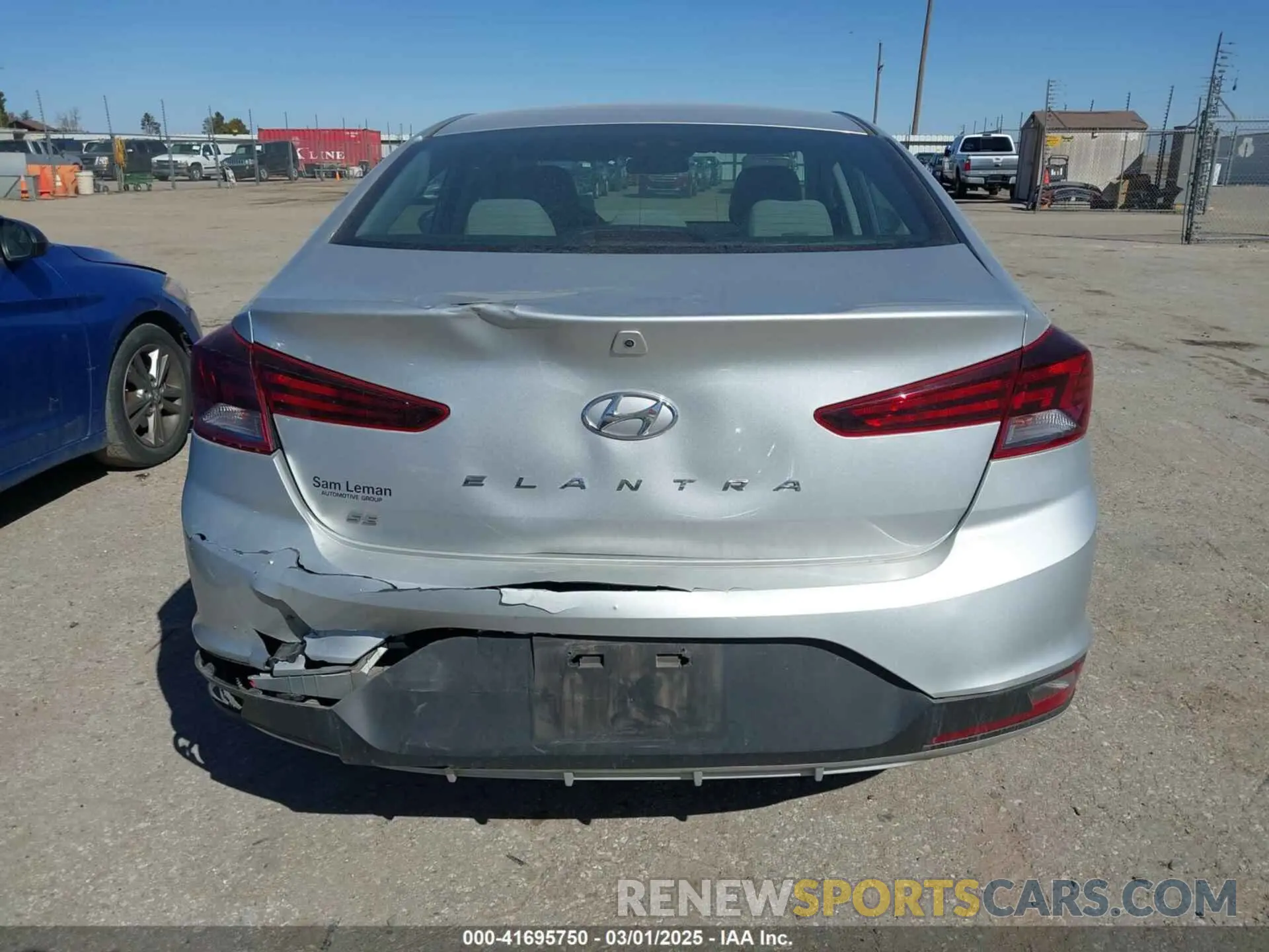 16 Photograph of a damaged car 5NPD74LF9KH412055 HYUNDAI ELANTRA 2019