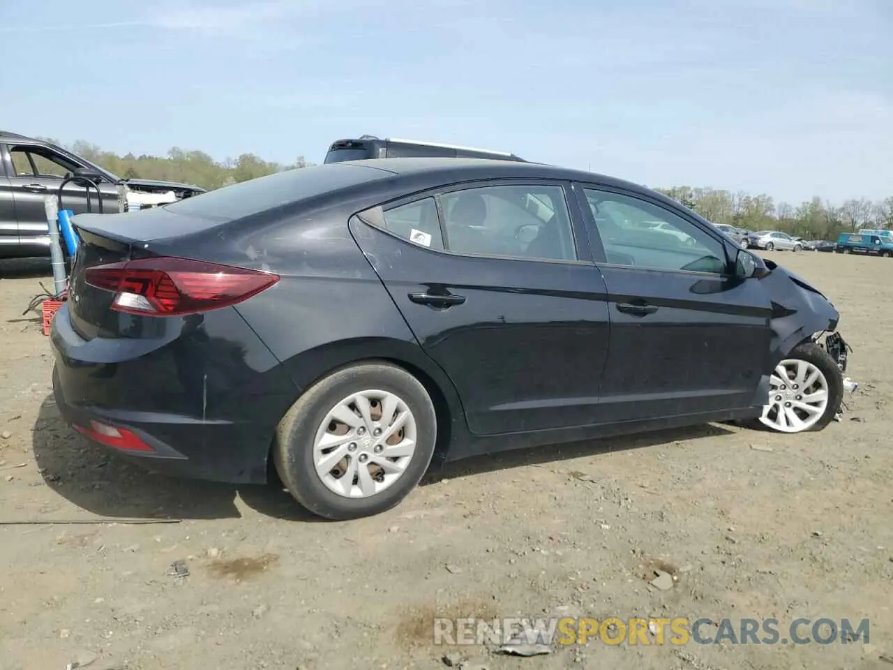 3 Photograph of a damaged car 5NPD74LF9KH435836 HYUNDAI ELANTRA 2019