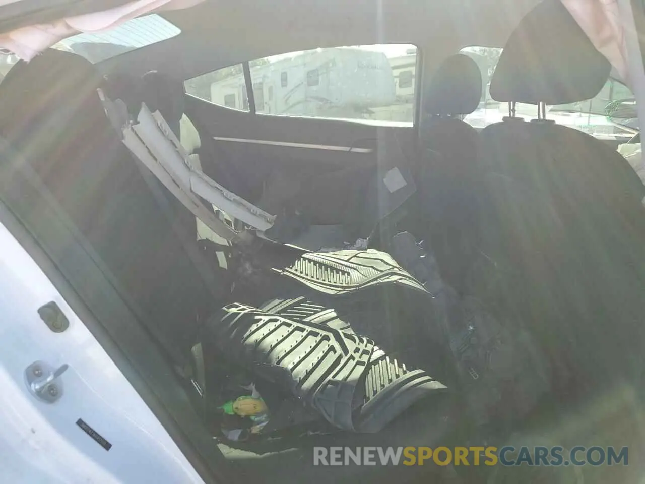 10 Photograph of a damaged car 5NPD74LF9KH451518 HYUNDAI ELANTRA 2019