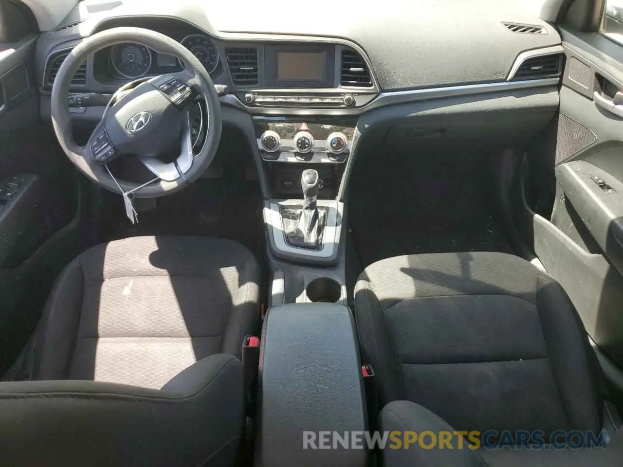 8 Photograph of a damaged car 5NPD74LF9KH457044 HYUNDAI ELANTRA 2019