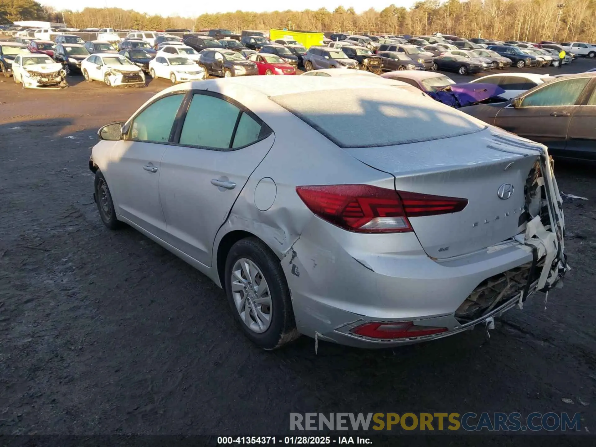 3 Photograph of a damaged car 5NPD74LF9KH474555 HYUNDAI ELANTRA 2019