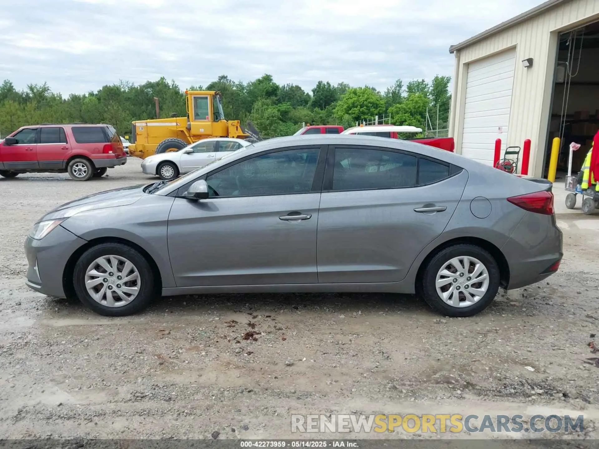 13 Photograph of a damaged car 5NPD74LF9KH474863 HYUNDAI ELANTRA 2019