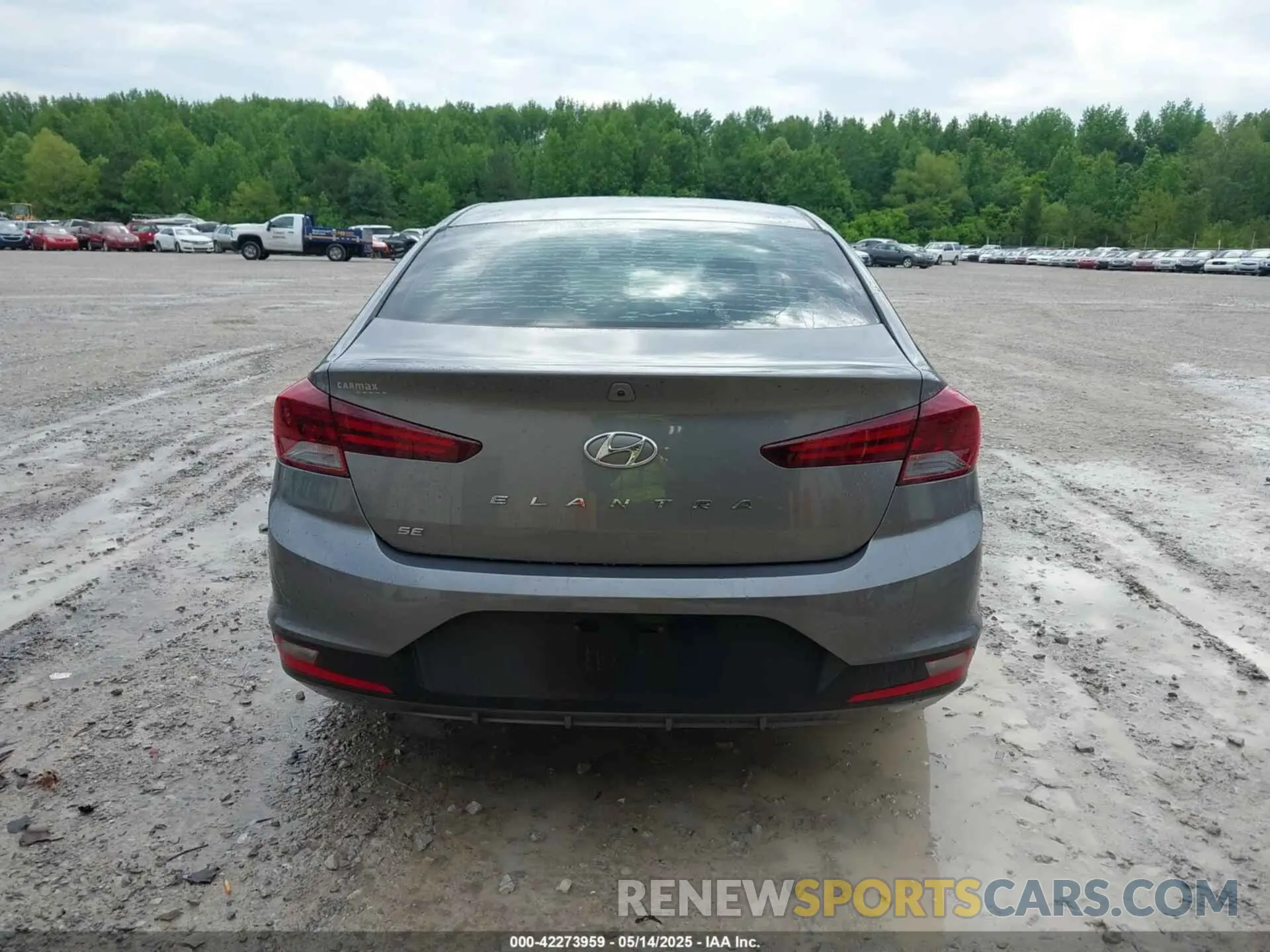 15 Photograph of a damaged car 5NPD74LF9KH474863 HYUNDAI ELANTRA 2019