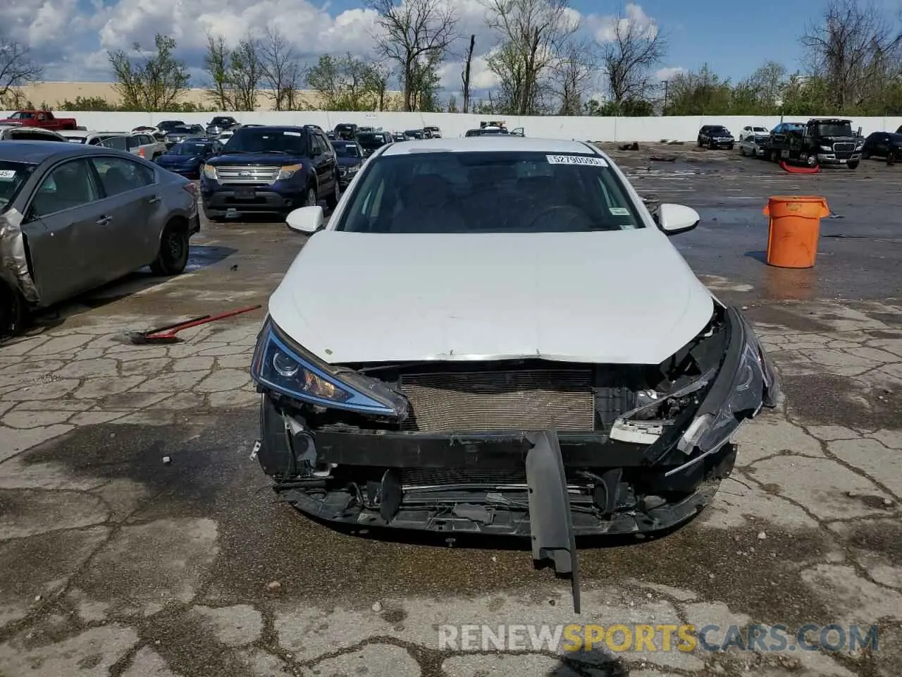 5 Photograph of a damaged car 5NPD74LF9KH487709 HYUNDAI ELANTRA 2019