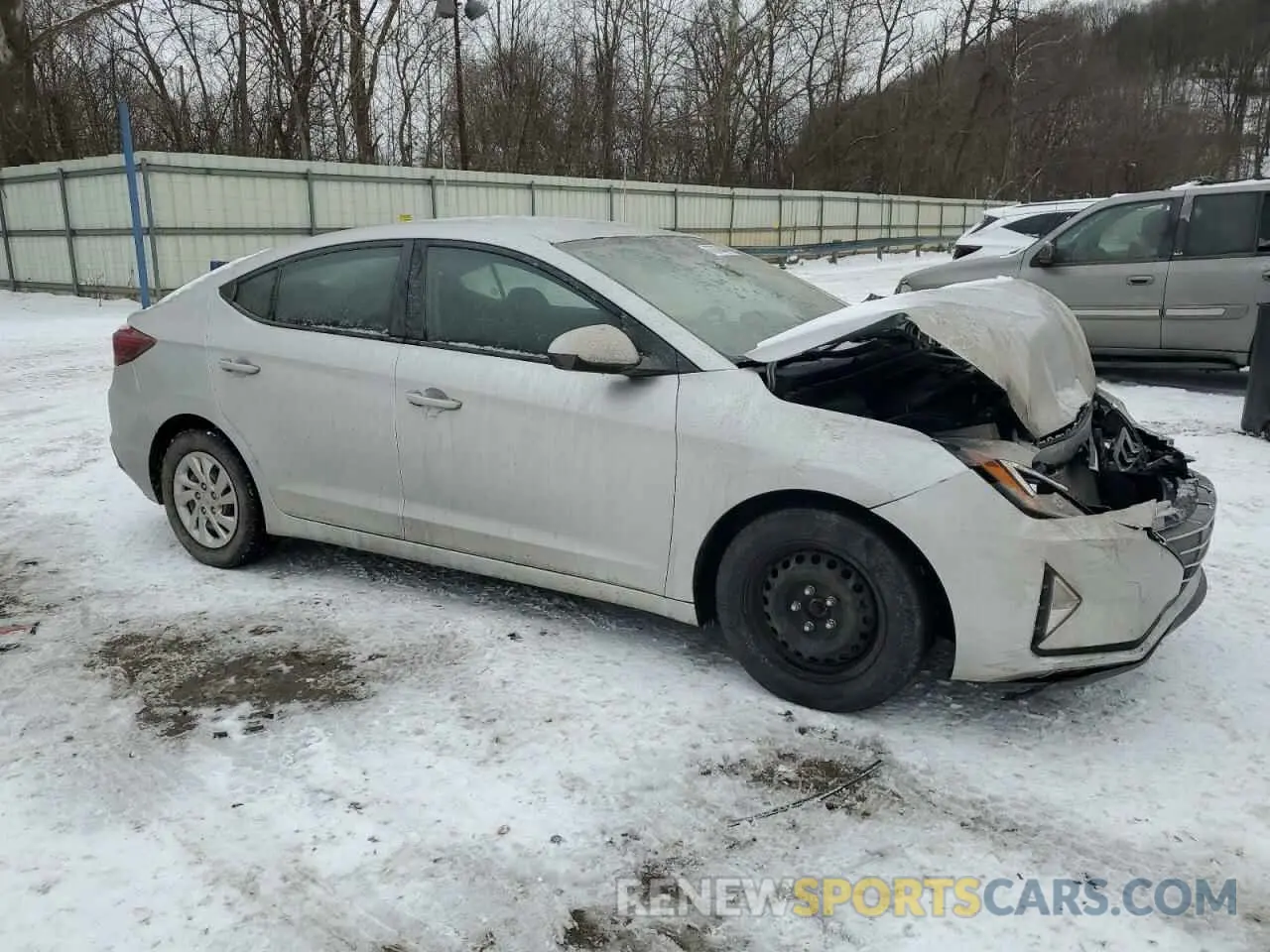 4 Photograph of a damaged car 5NPD74LFXKH419550 HYUNDAI ELANTRA 2019