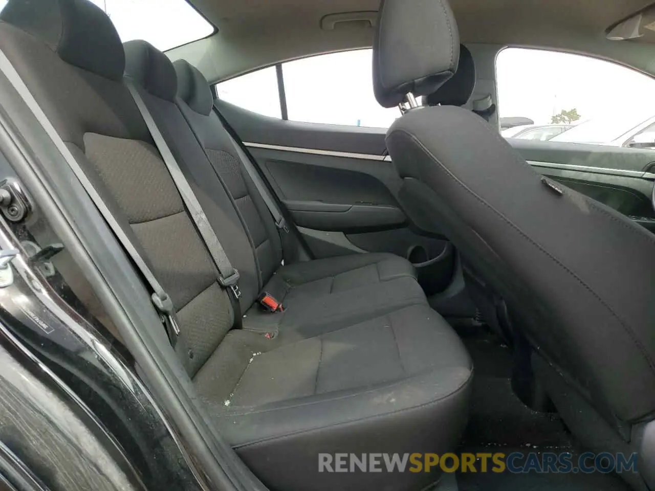 11 Photograph of a damaged car 5NPD74LFXKH429852 HYUNDAI ELANTRA 2019