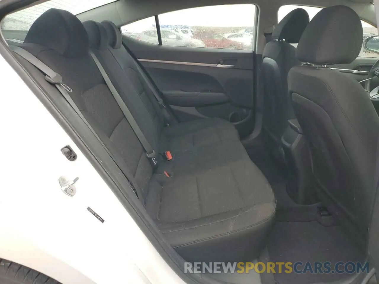 10 Photograph of a damaged car 5NPD74LFXKH443363 HYUNDAI ELANTRA 2019