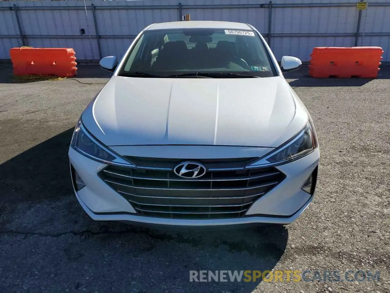5 Photograph of a damaged car 5NPD74LFXKH451091 HYUNDAI ELANTRA 2019