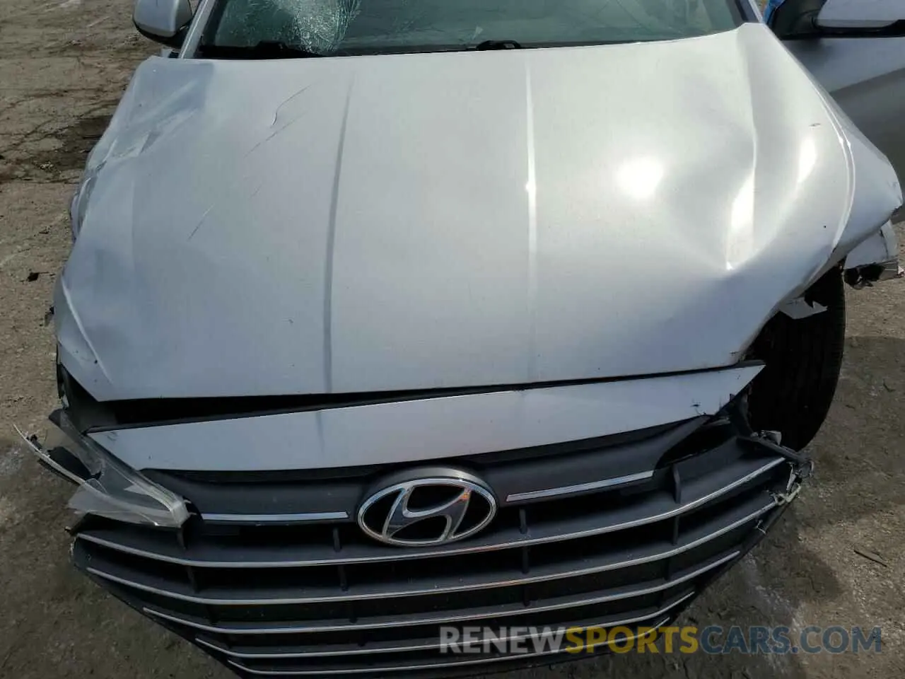 11 Photograph of a damaged car 5NPD74LFXKH471485 HYUNDAI ELANTRA 2019