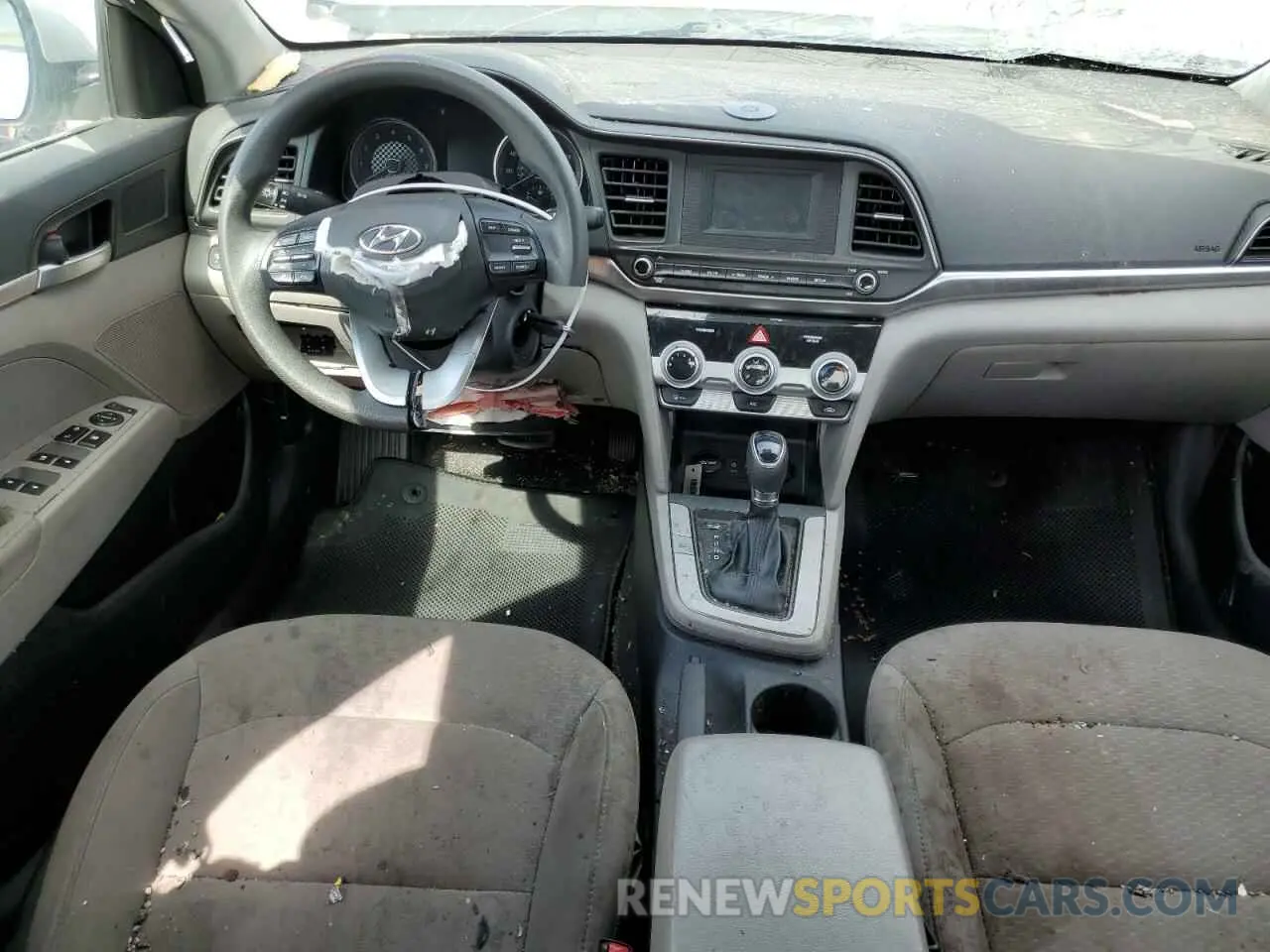 8 Photograph of a damaged car 5NPD74LFXKH471485 HYUNDAI ELANTRA 2019