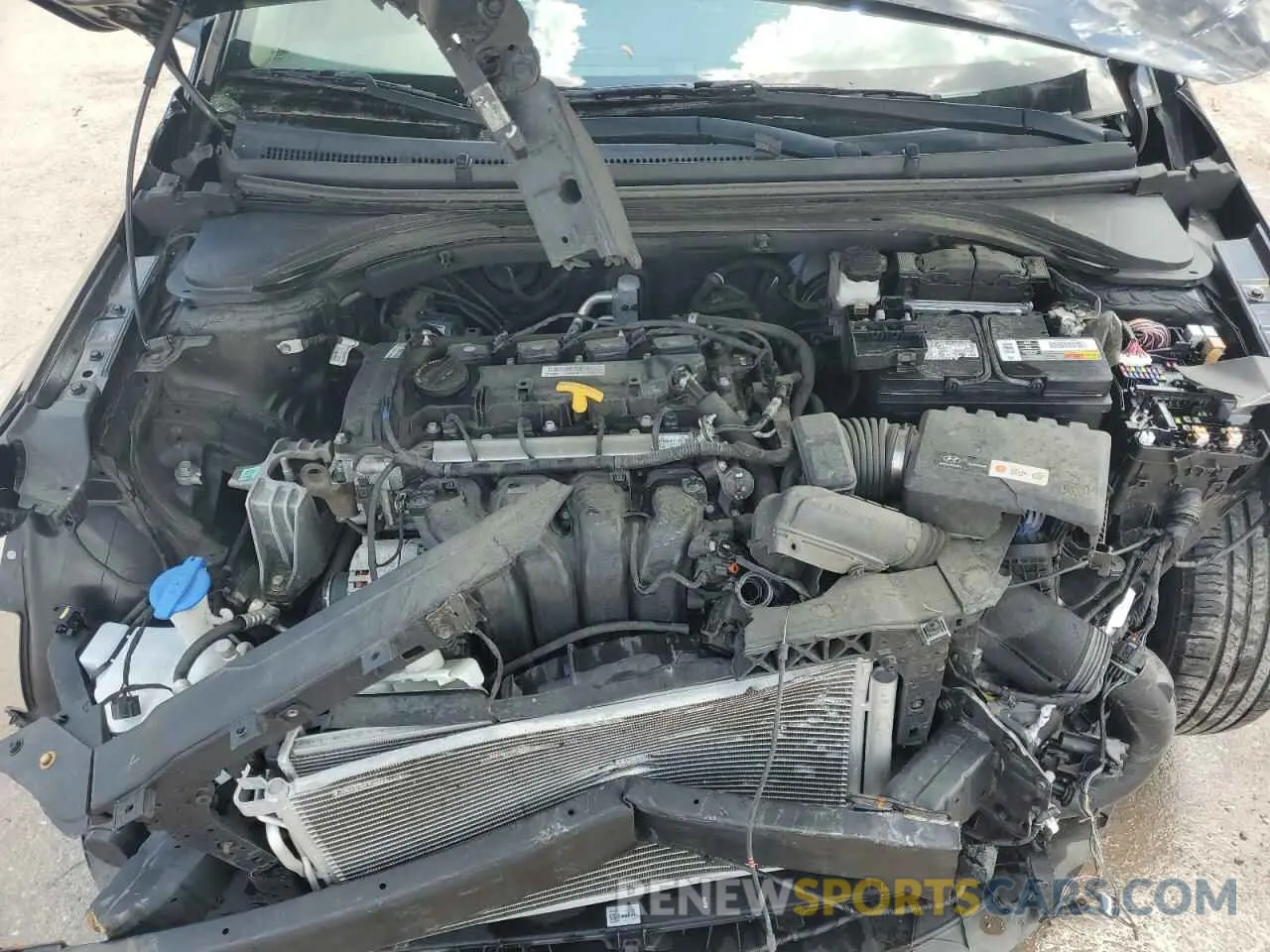 11 Photograph of a damaged car 5NPD74LFXKH495575 HYUNDAI ELANTRA 2019