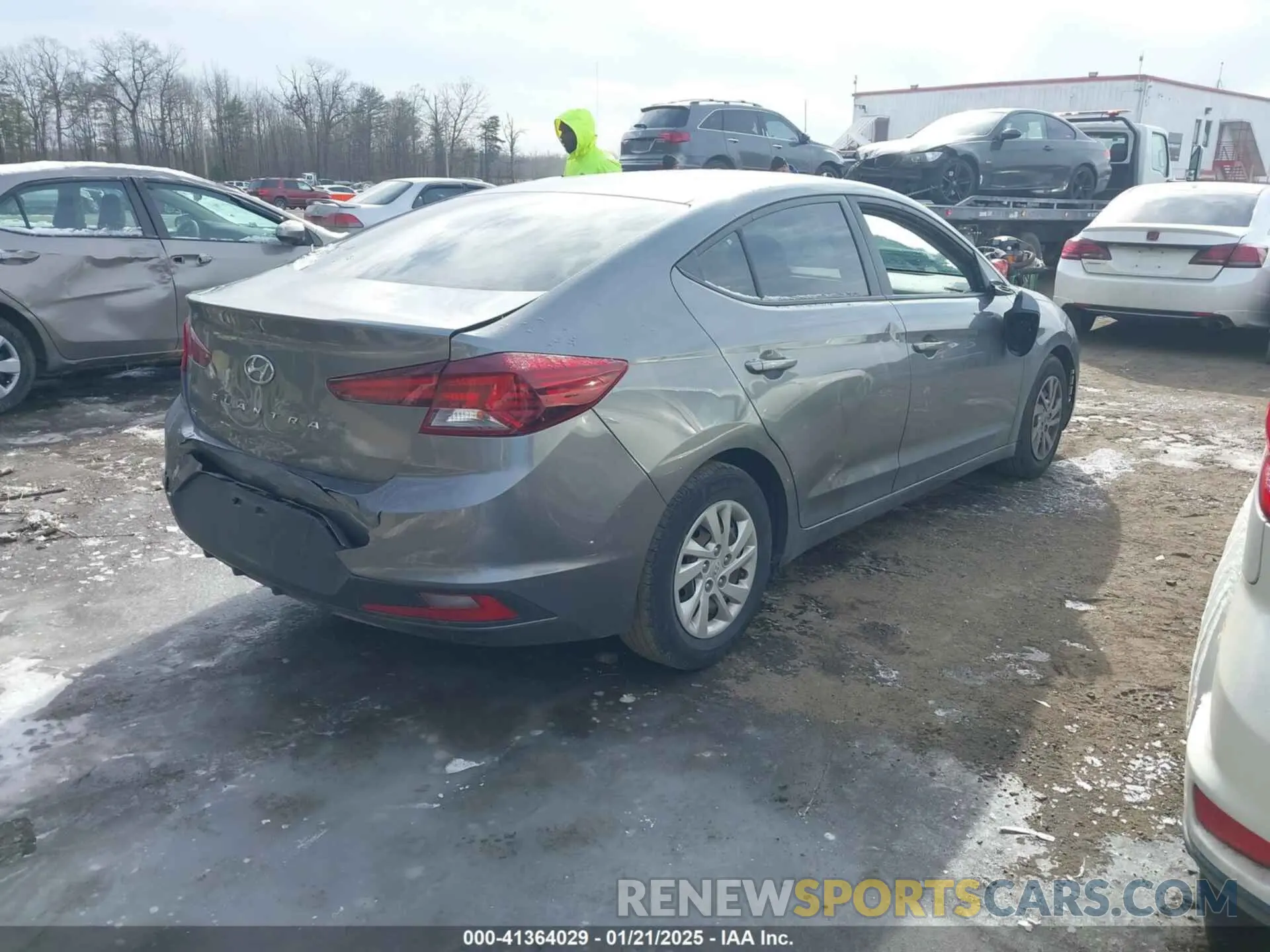 4 Photograph of a damaged car 5NPD74LFXKH497441 HYUNDAI ELANTRA 2019