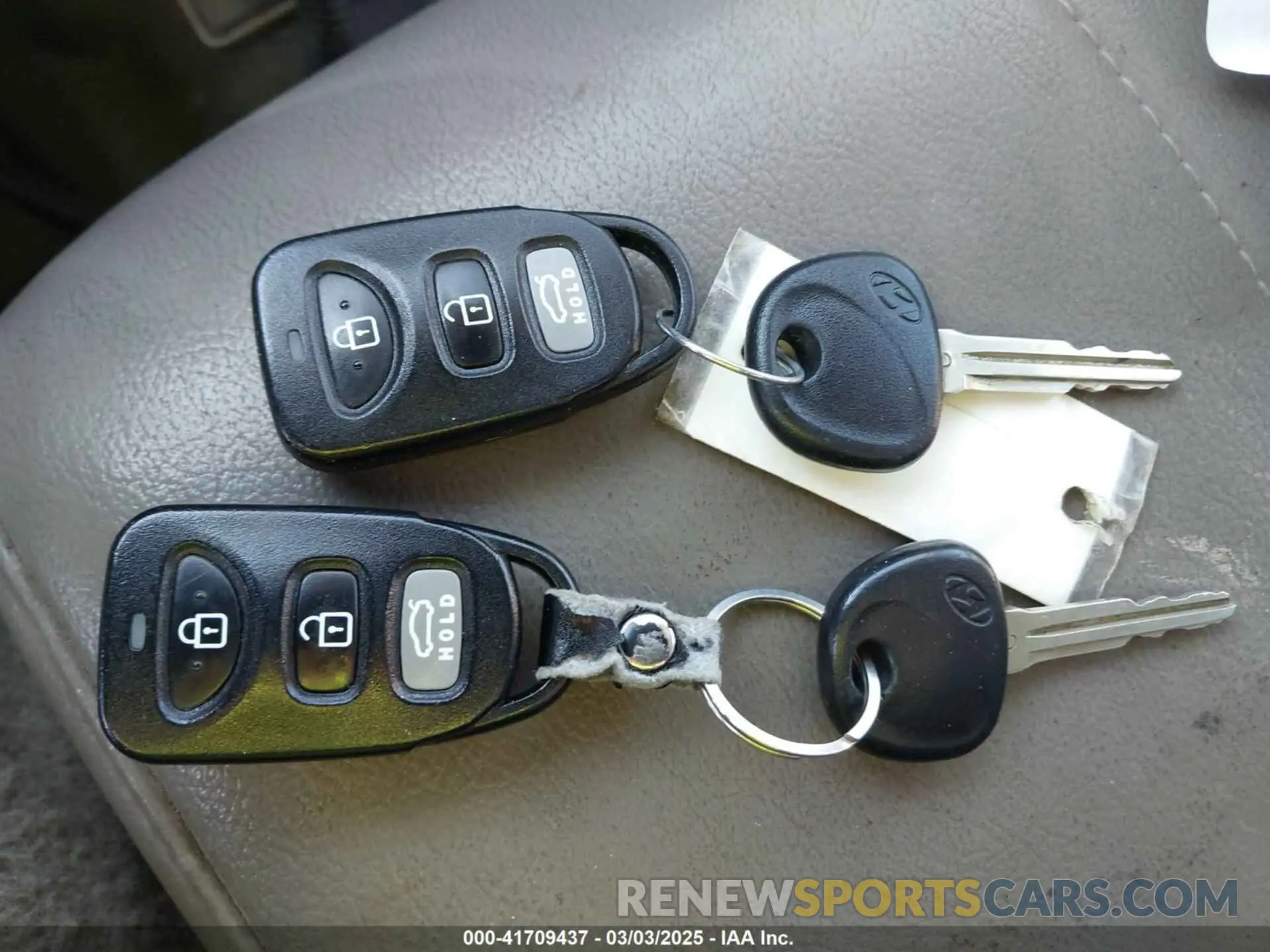 11 Photograph of a damaged car 5NPD84LF0KH411003 HYUNDAI ELANTRA 2019