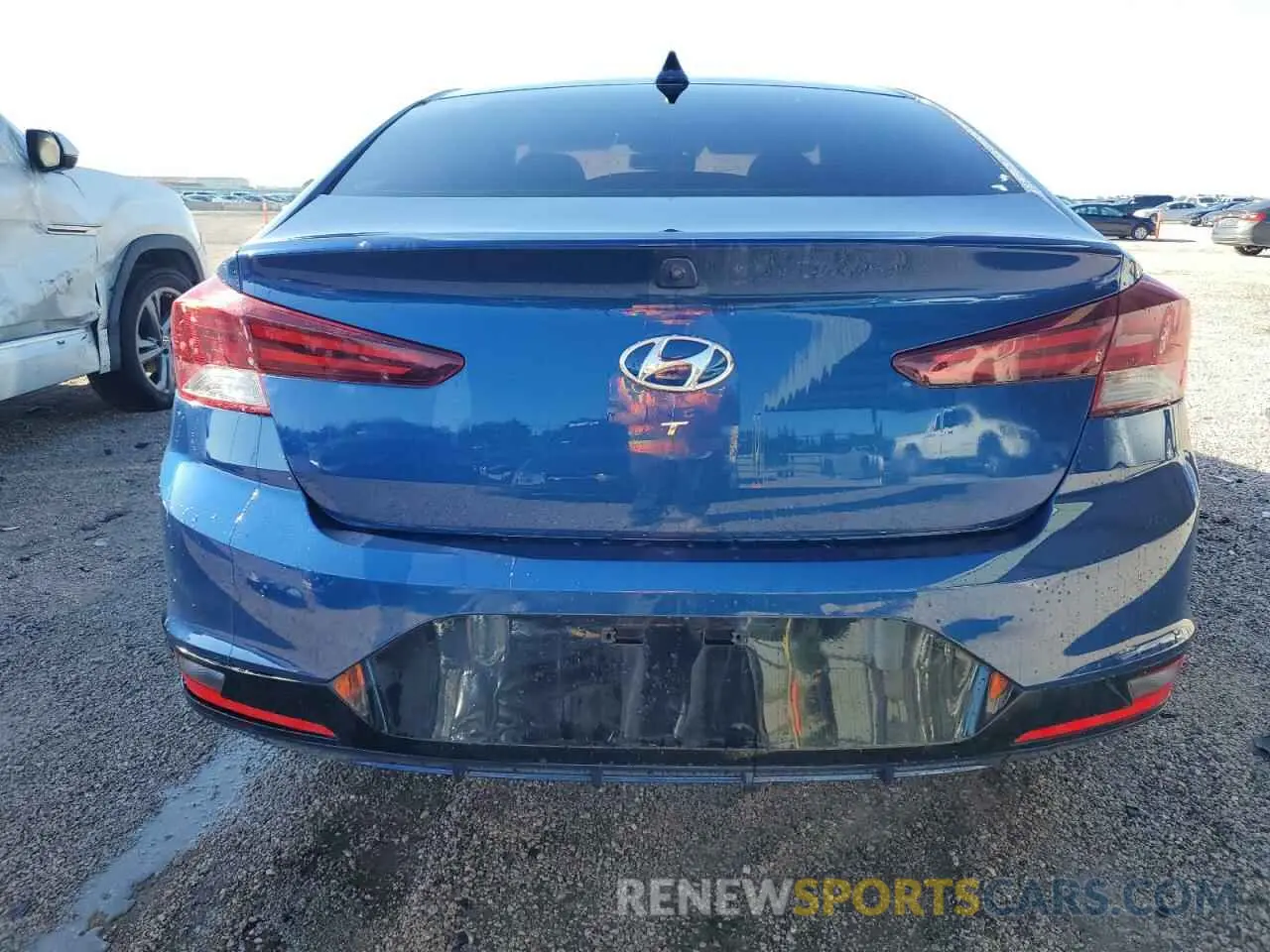 6 Photograph of a damaged car 5NPD84LF0KH411910 HYUNDAI ELANTRA 2019