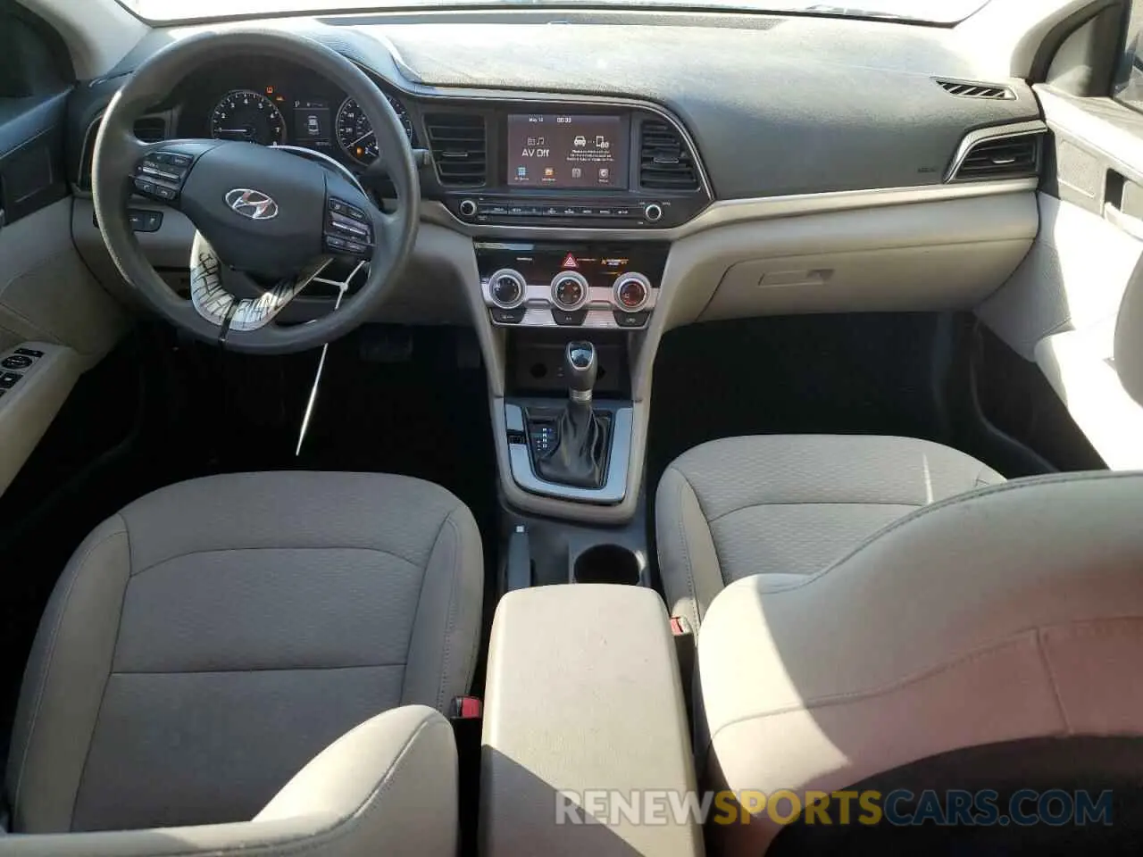 8 Photograph of a damaged car 5NPD84LF0KH411910 HYUNDAI ELANTRA 2019