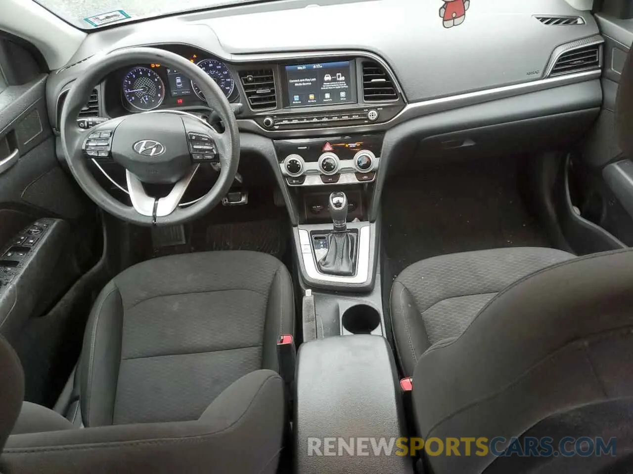 8 Photograph of a damaged car 5NPD84LF0KH426827 HYUNDAI ELANTRA 2019