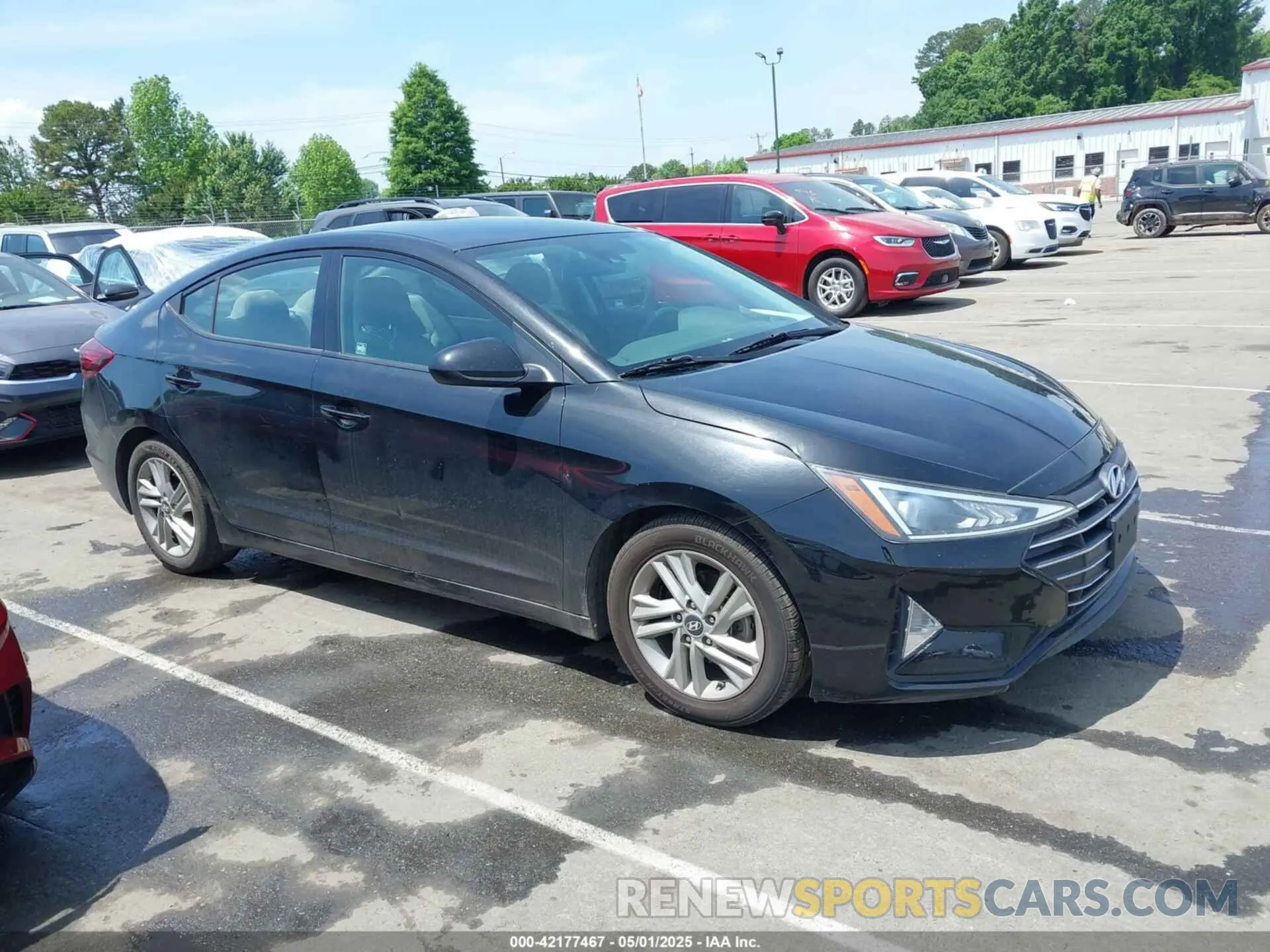 13 Photograph of a damaged car 5NPD84LF0KH427086 HYUNDAI ELANTRA 2019