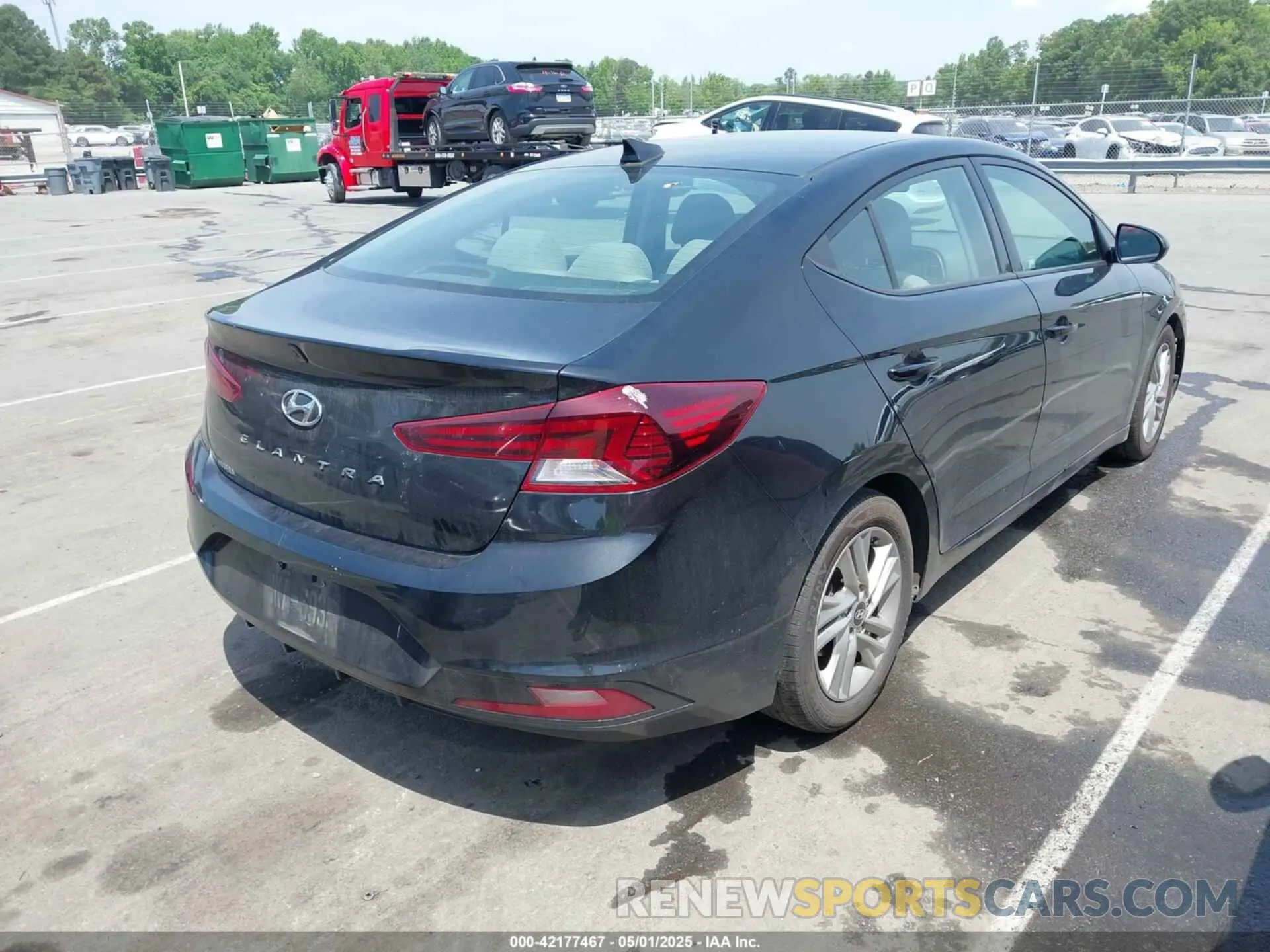 4 Photograph of a damaged car 5NPD84LF0KH427086 HYUNDAI ELANTRA 2019