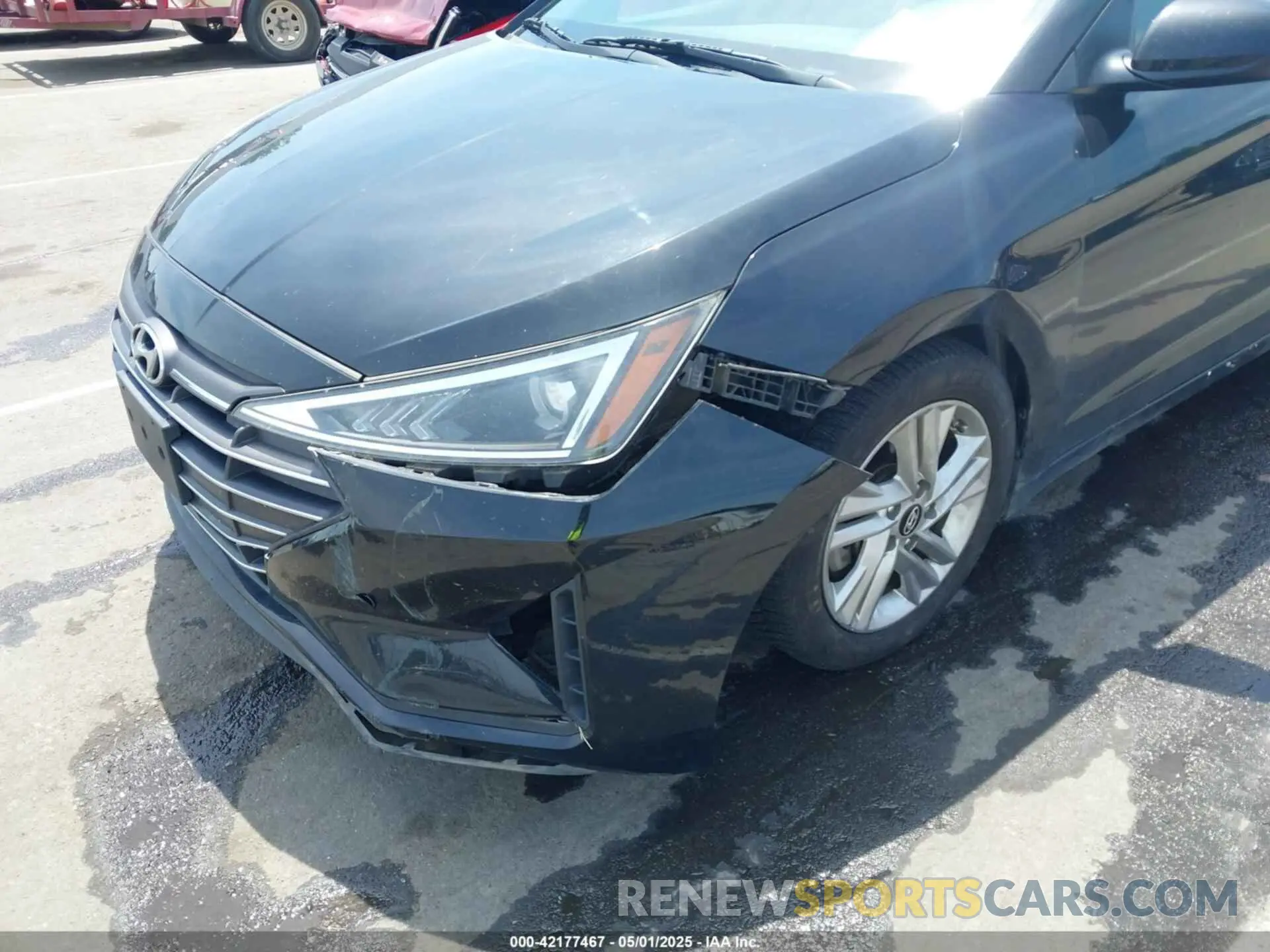 6 Photograph of a damaged car 5NPD84LF0KH427086 HYUNDAI ELANTRA 2019