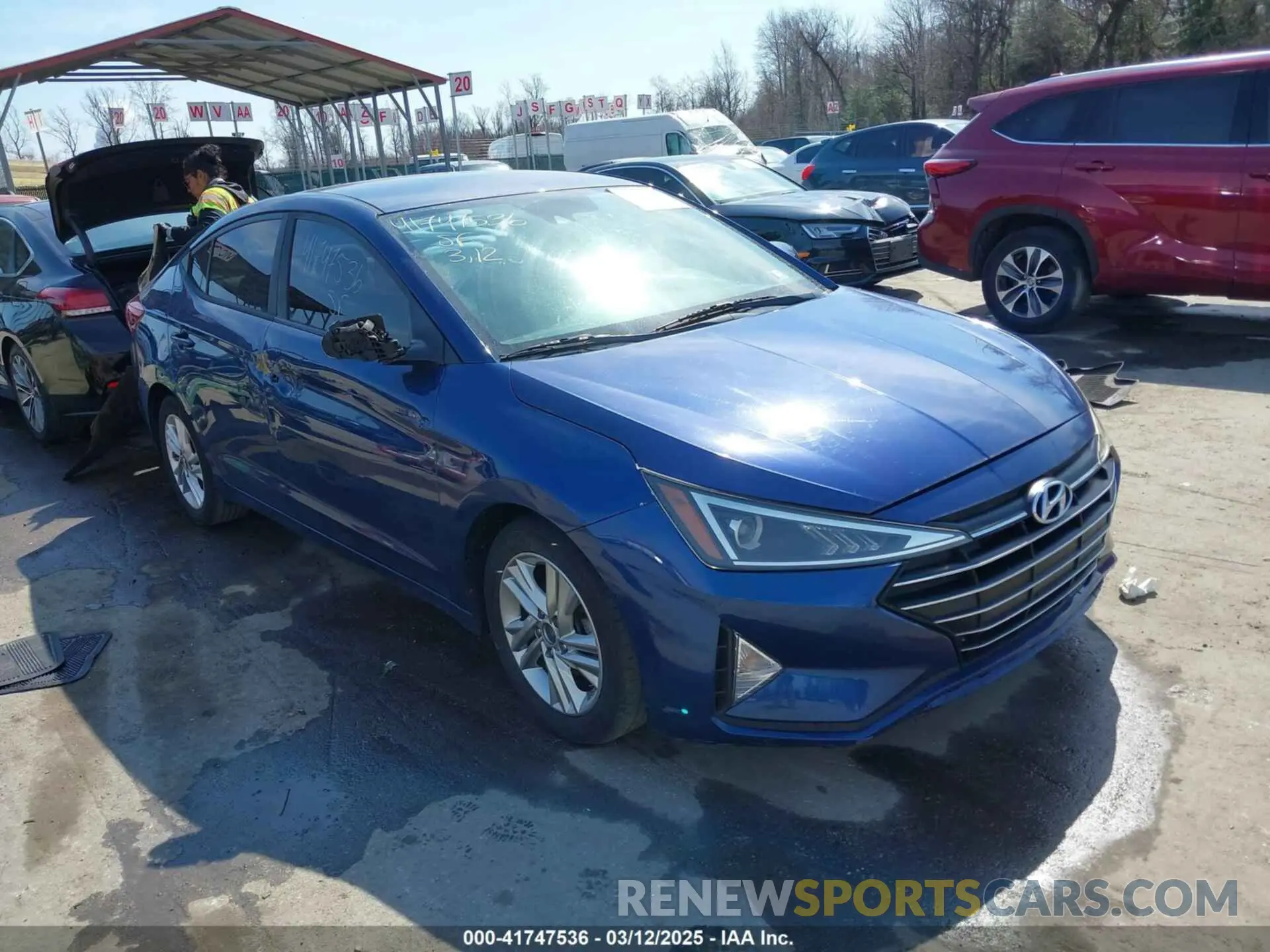 1 Photograph of a damaged car 5NPD84LF0KH435303 HYUNDAI ELANTRA 2019