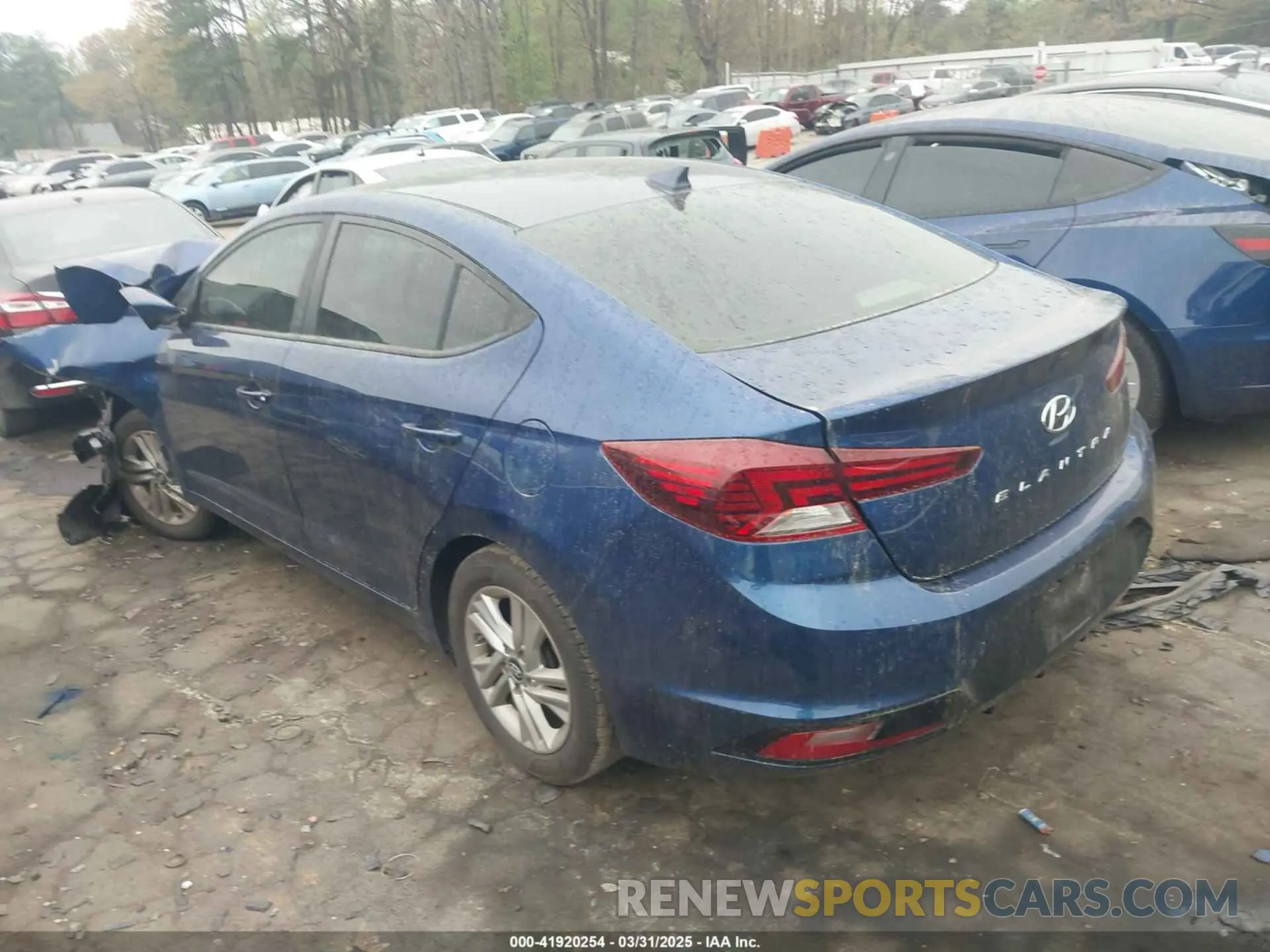 3 Photograph of a damaged car 5NPD84LF0KH439822 HYUNDAI ELANTRA 2019
